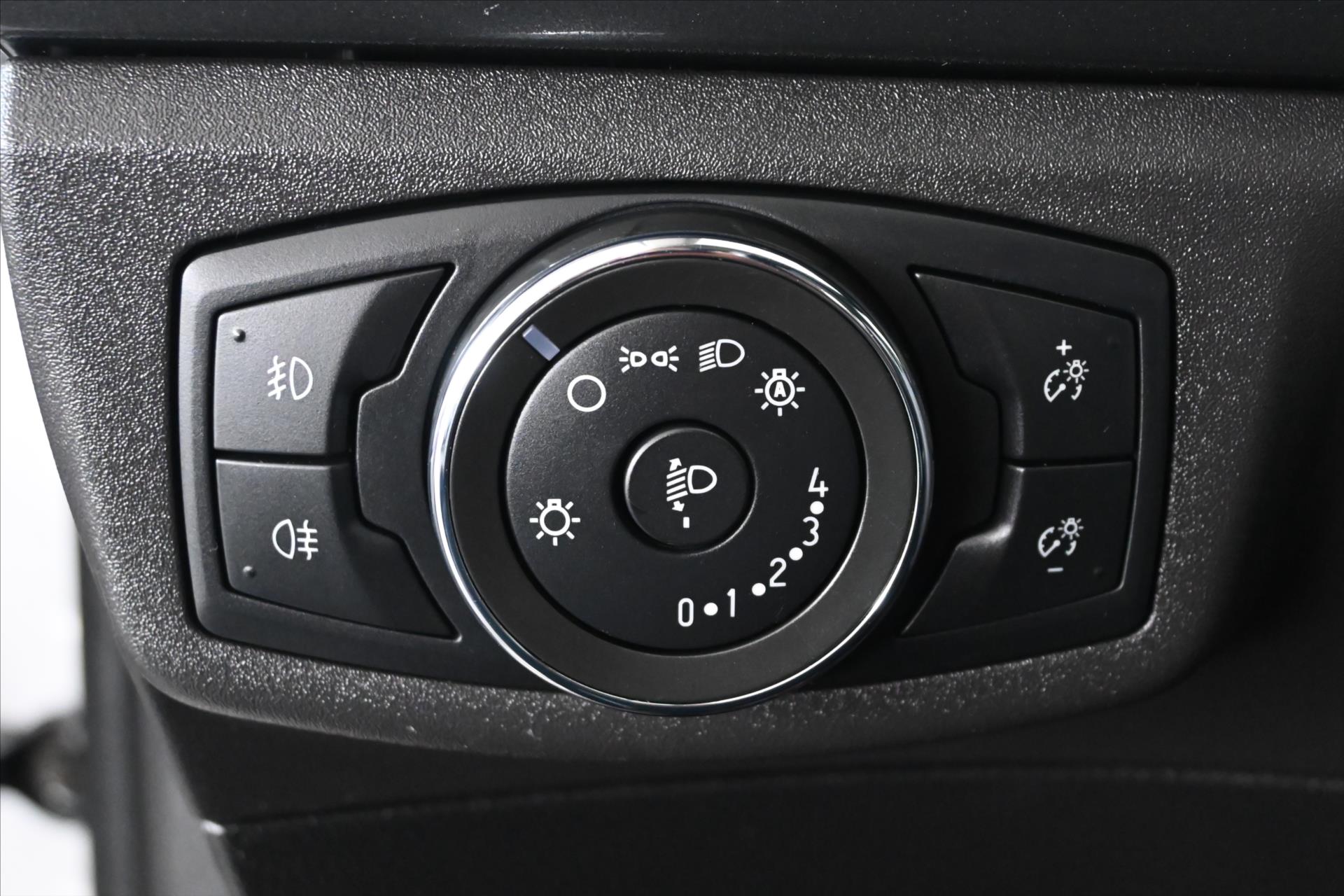 Hlavní fotografie vozu Ford Mondeo 2,0 EcoBlue 140 kW*AT/8*Titanium*Záruka až 5 let (26)