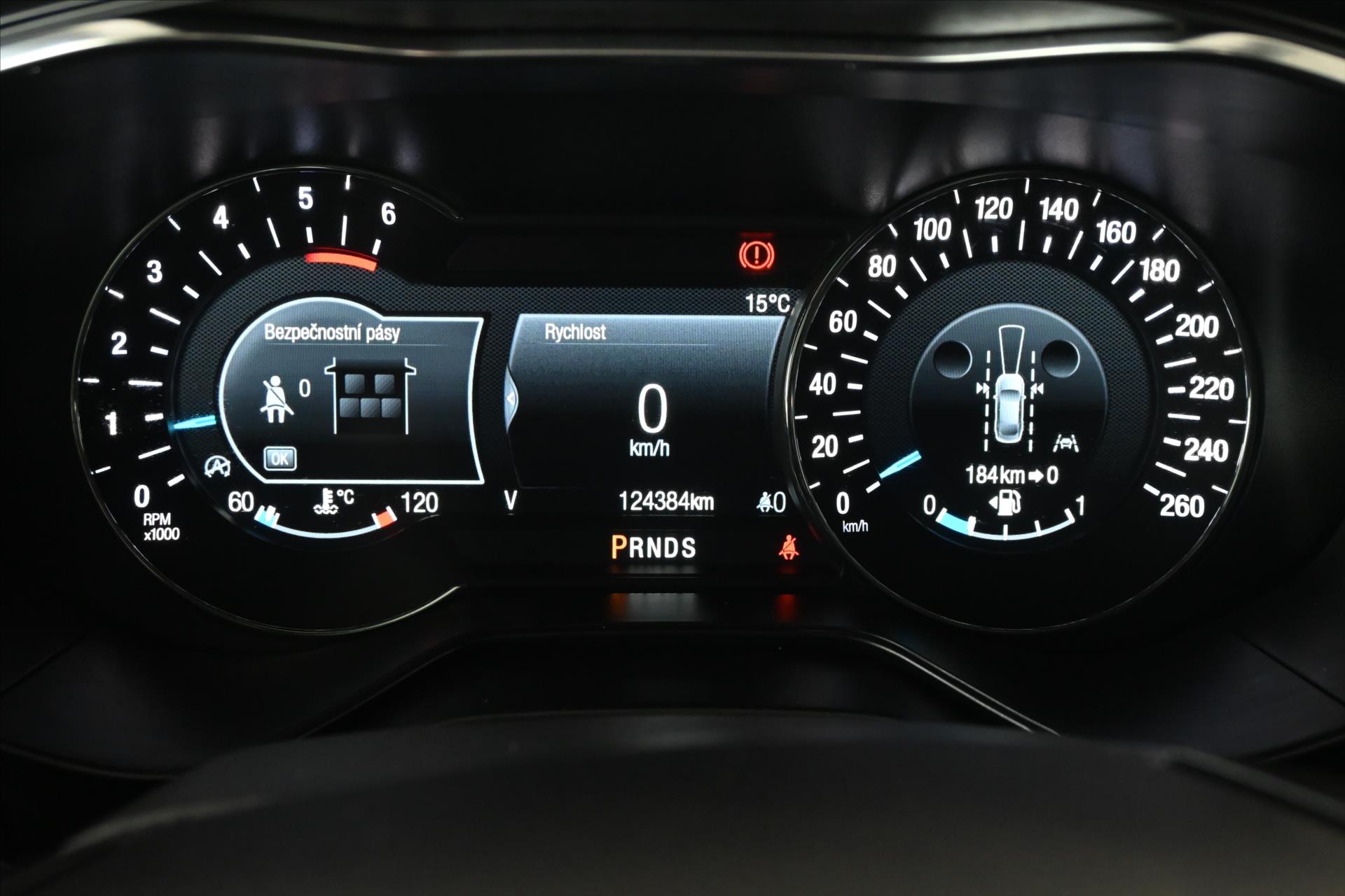 Hlavní fotografie vozu Ford Mondeo 2,0 EcoBlue 140 kW AT8 Titanium Záruka až 5 let (14)