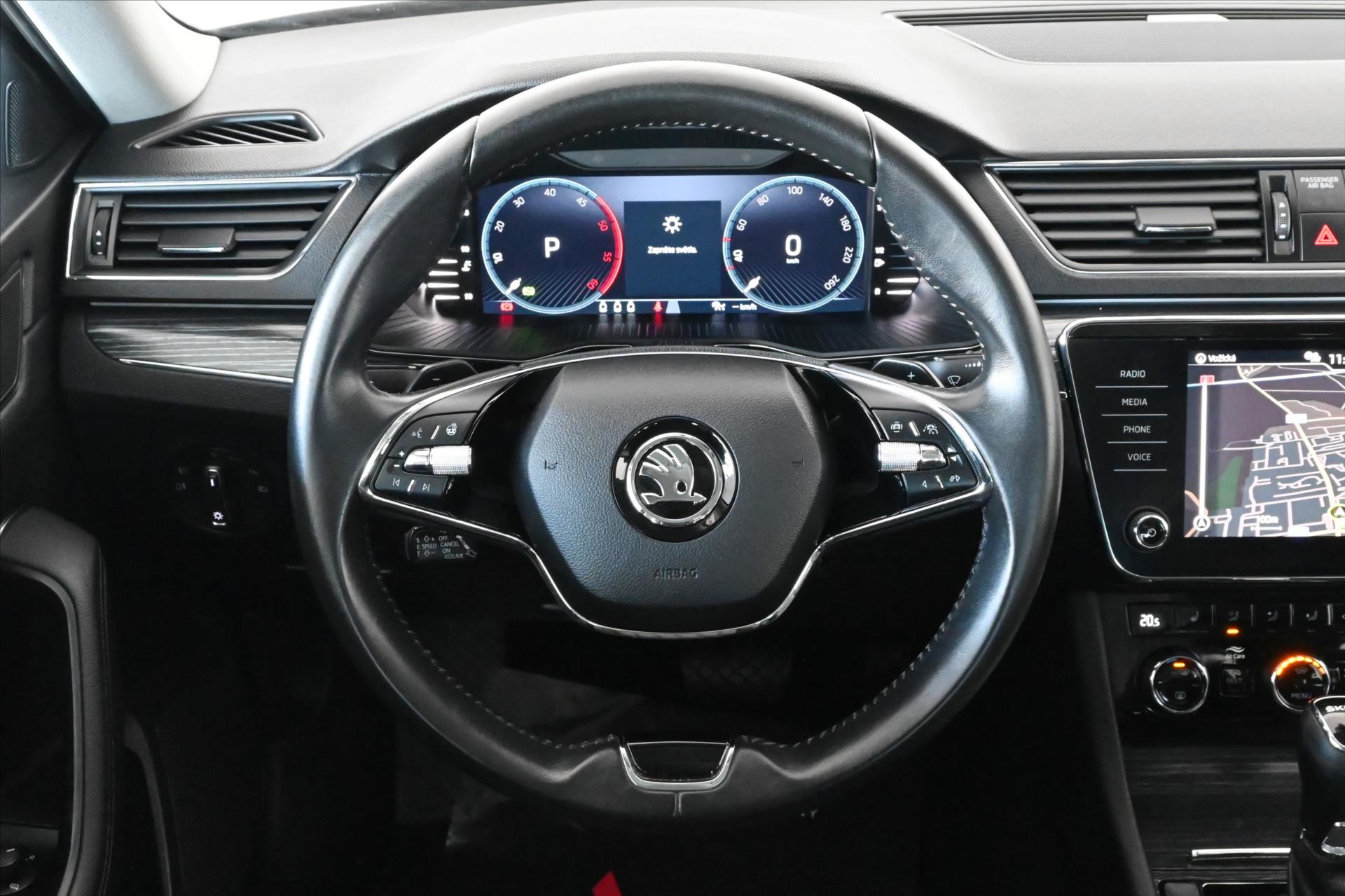 Hlavní fotografie vozu Škoda Superb 2,0 TDI 110kW*DSG*STYLE*Záruka až 5 let (16)