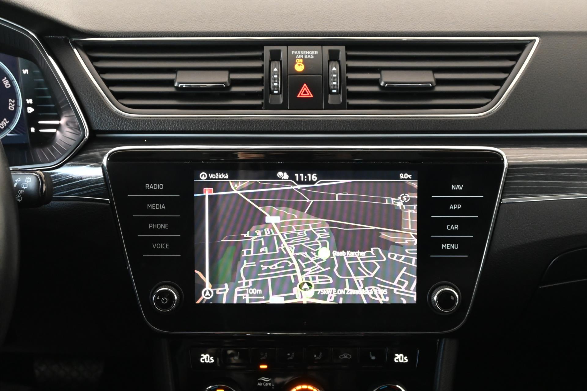 Hlavní fotografie vozu Škoda Superb 2,0 TDI 110kW*DSG*STYLE*Záruka až 5 let (20)