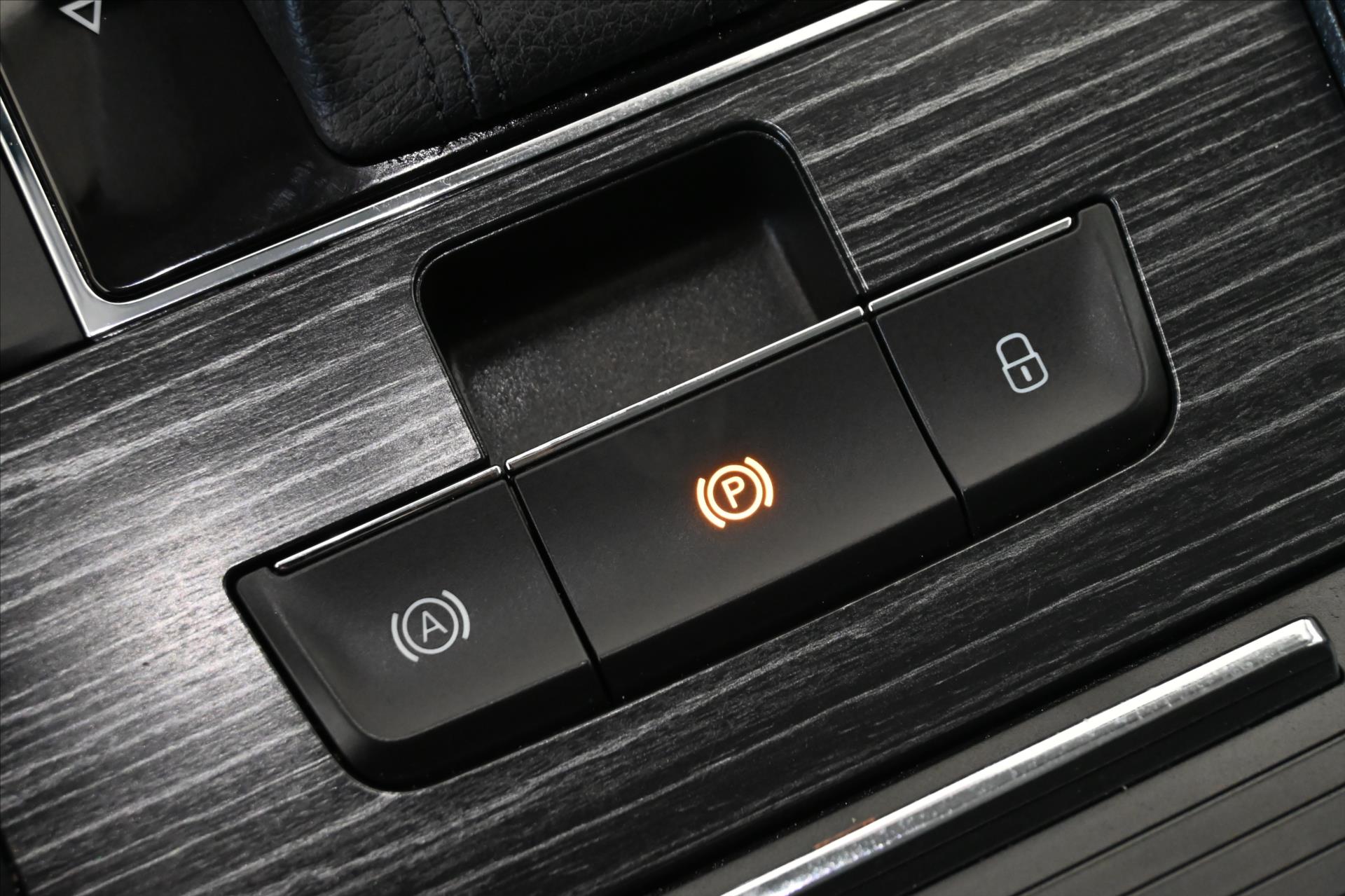 Hlavní fotografie vozu Škoda Superb 2,0 TDI 110kW*DSG*STYLE*Záruka až 5 let (26)