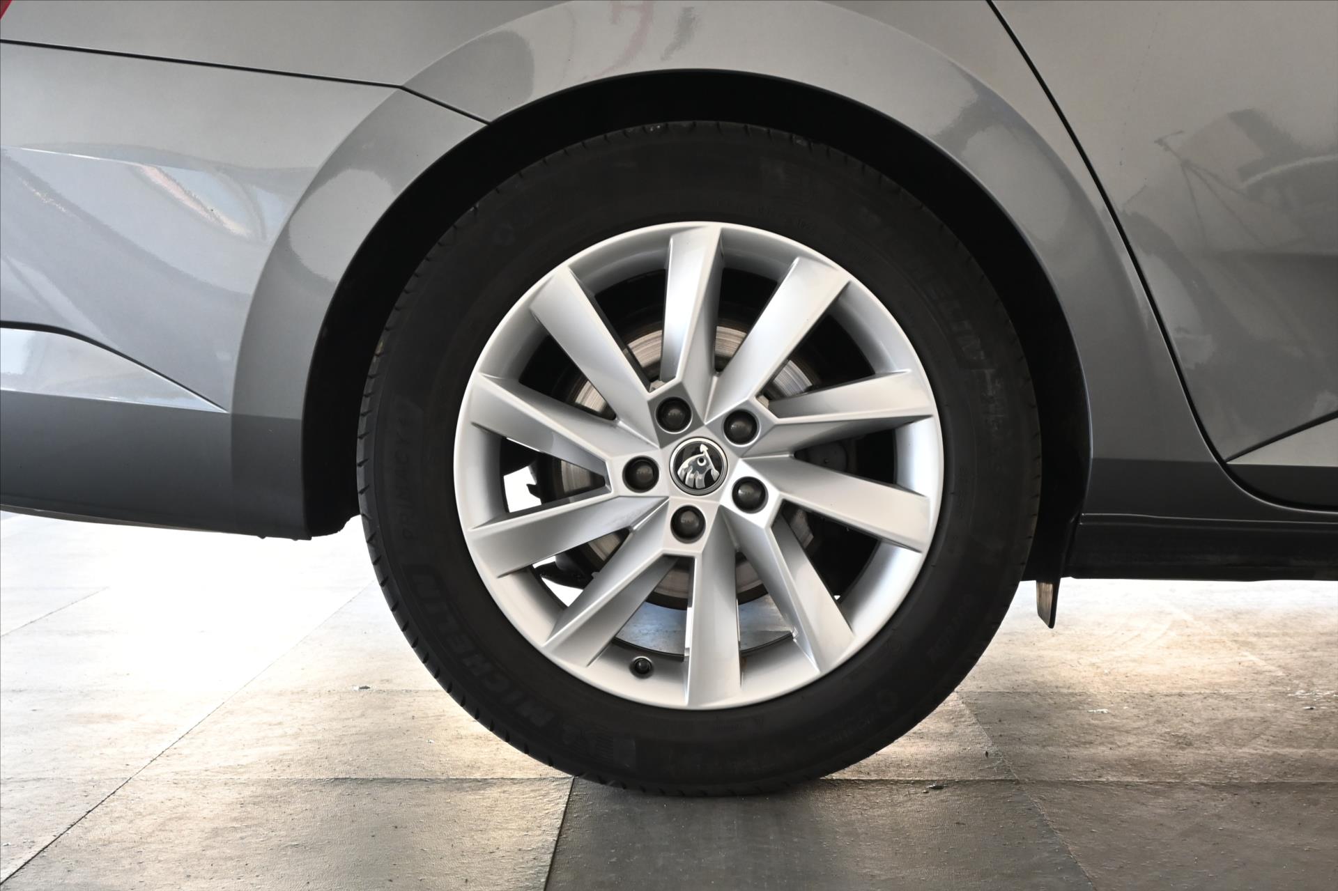 Hlavní fotografie vozu Škoda Superb 2,0 TDI 110kW*DSG*STYLE*Záruka až 5 let (36)