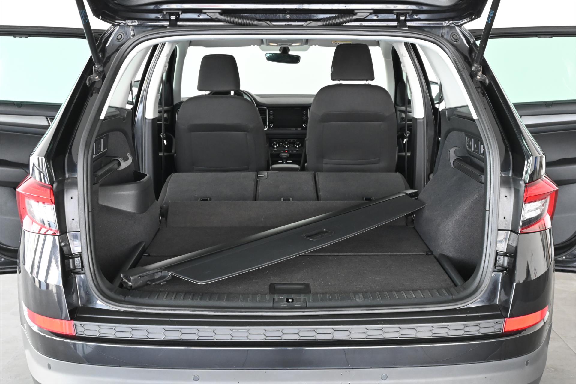 Main photo of the car Skoda Kodiaq 2.0 TDI 110 kW 4x4 DSG Ambition Warranty up to 5 years (8)