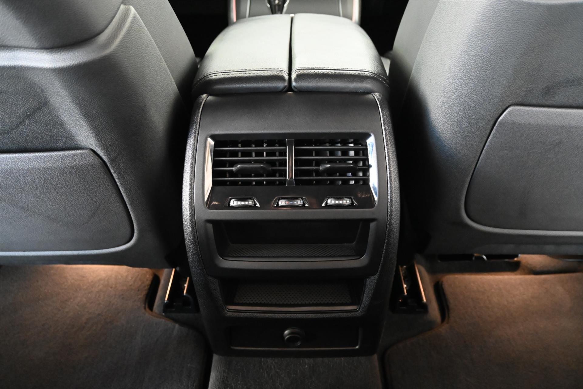 Hlavní fotografie vozu BMW X5 3,0 d xDrive 210kW AT8 *Panorama* Záruka až 5 let (26)