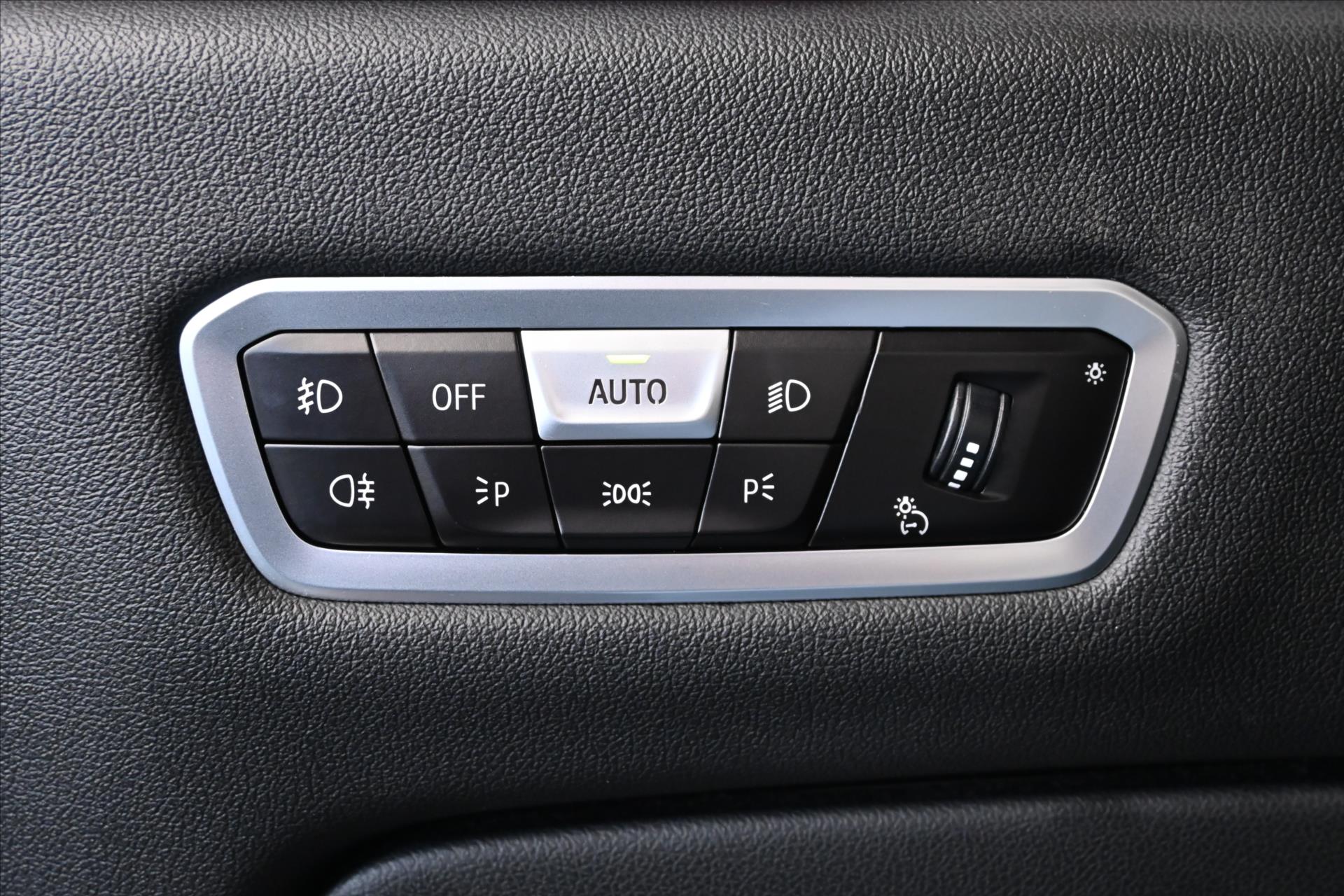 Hlavní fotografie vozu BMW X5 3,0 d xDrive 210kW AT8 *Panorama* Záruka až 5 let (32)