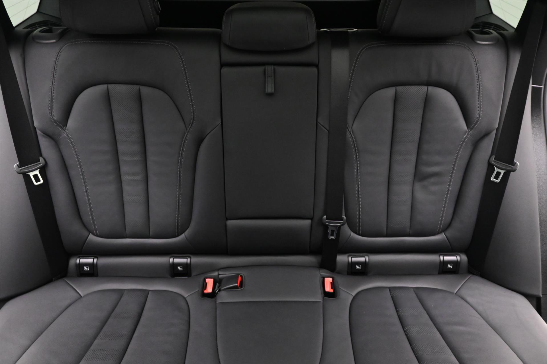 Hlavní fotografie vozu BMW X5 3,0 d xDrive 210kW AT8 Záruka 3 roky v ceně vozu (27)