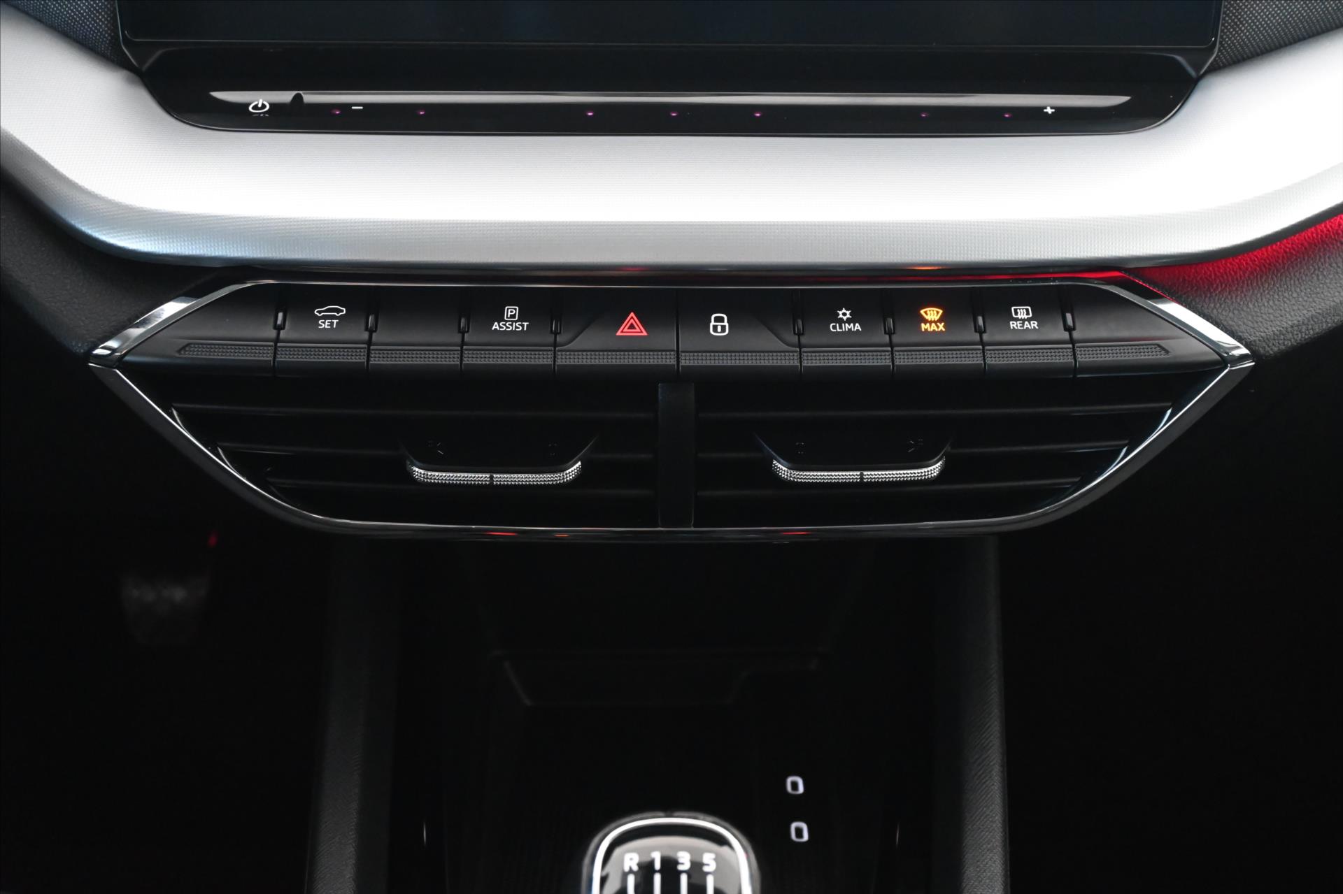 Hlavní fotografie vozu Škoda Octavia 2,0 TDI 110 kW Style LED Záruka až 5 let (24)