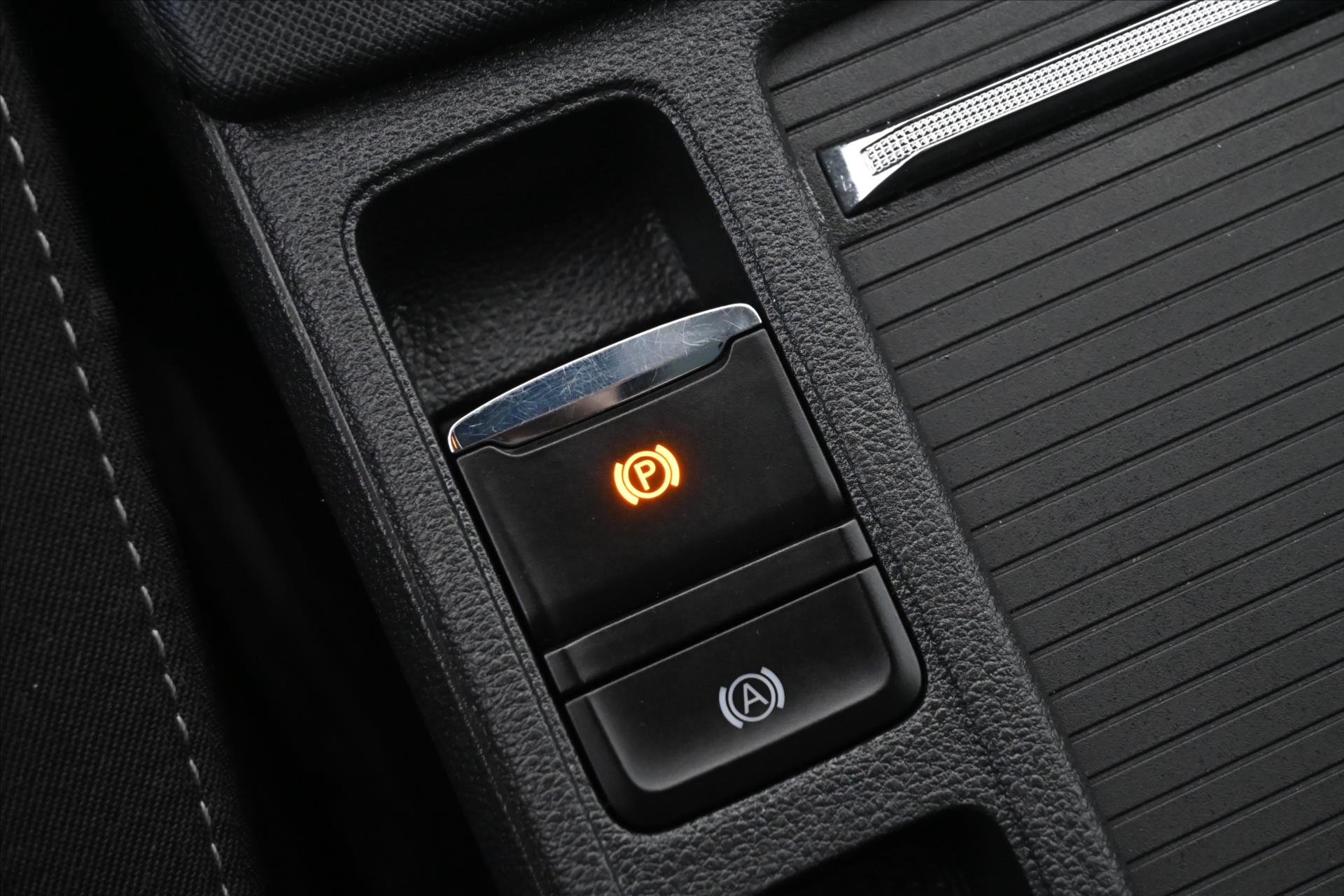 Hlavní fotografie vozu Škoda Octavia 2,0 TDI 110 kW Style LED Záruka až 5 let (26)