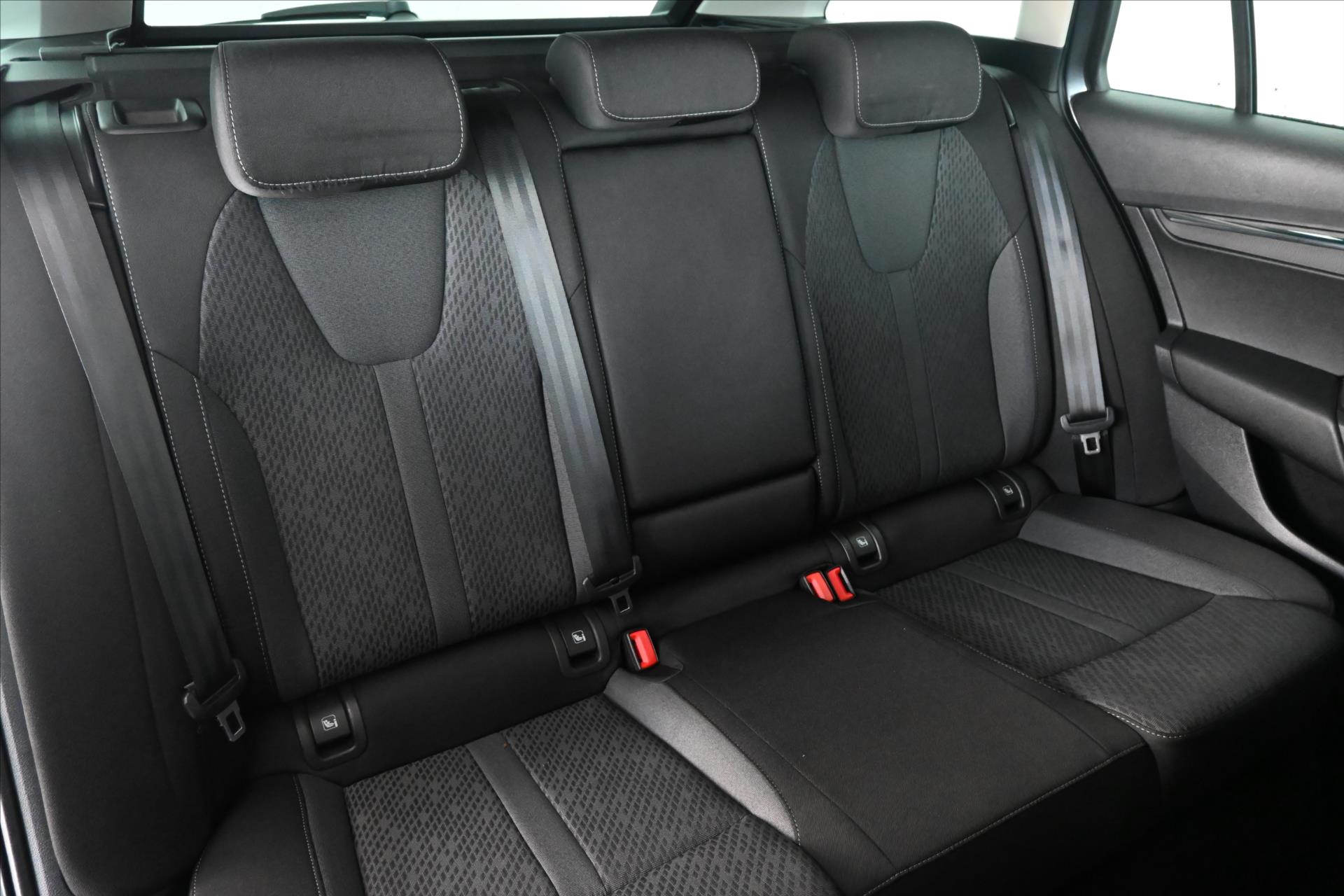 Hlavní fotografie vozu Škoda Octavia 2,0 TDI 110 kW Style LED Záruka až 5 let (30)