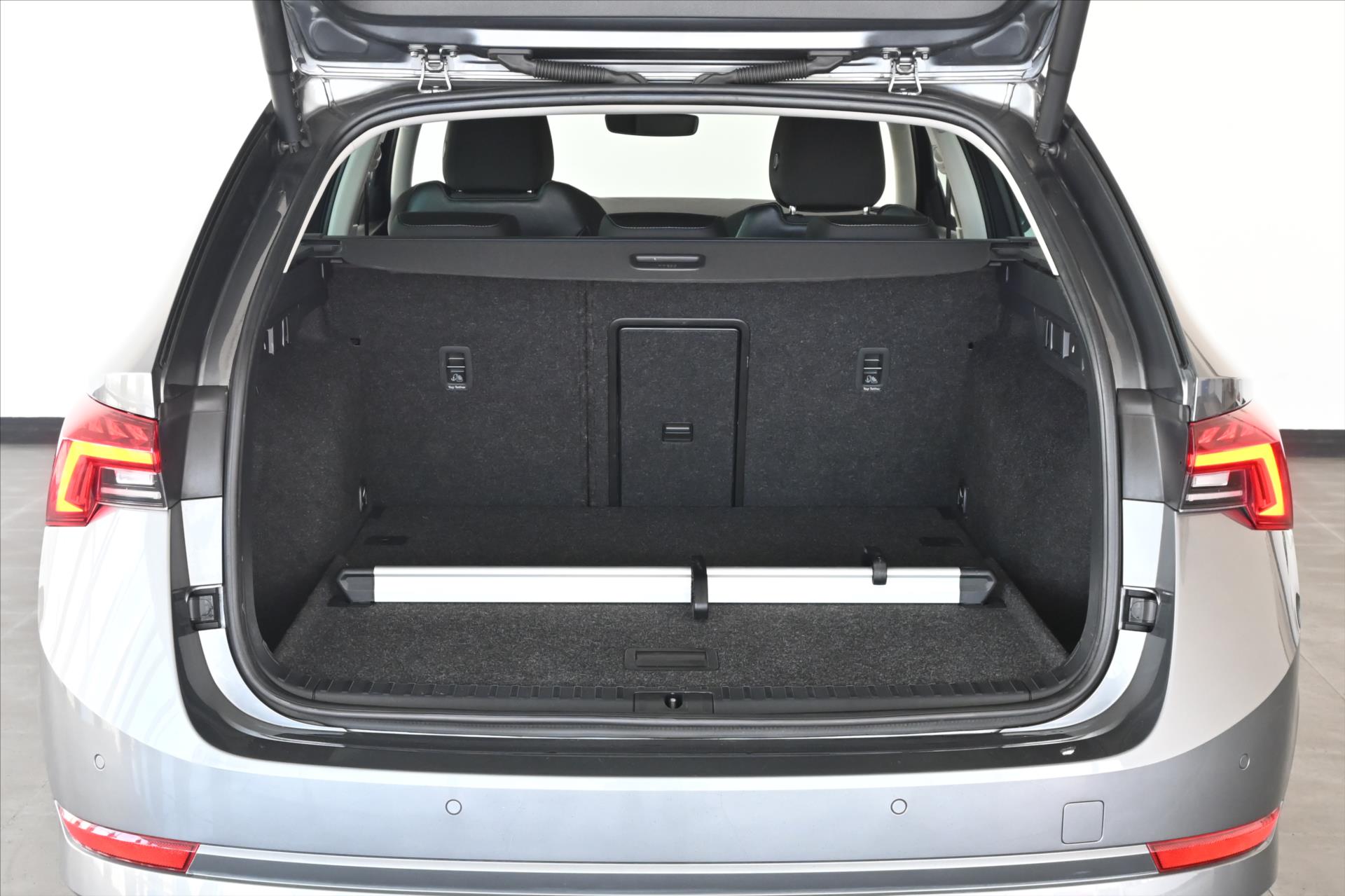 Hlavní fotografie vozu Škoda Octavia 2,0 TDI 110 kW Style LED Záruka až 5 let (7)