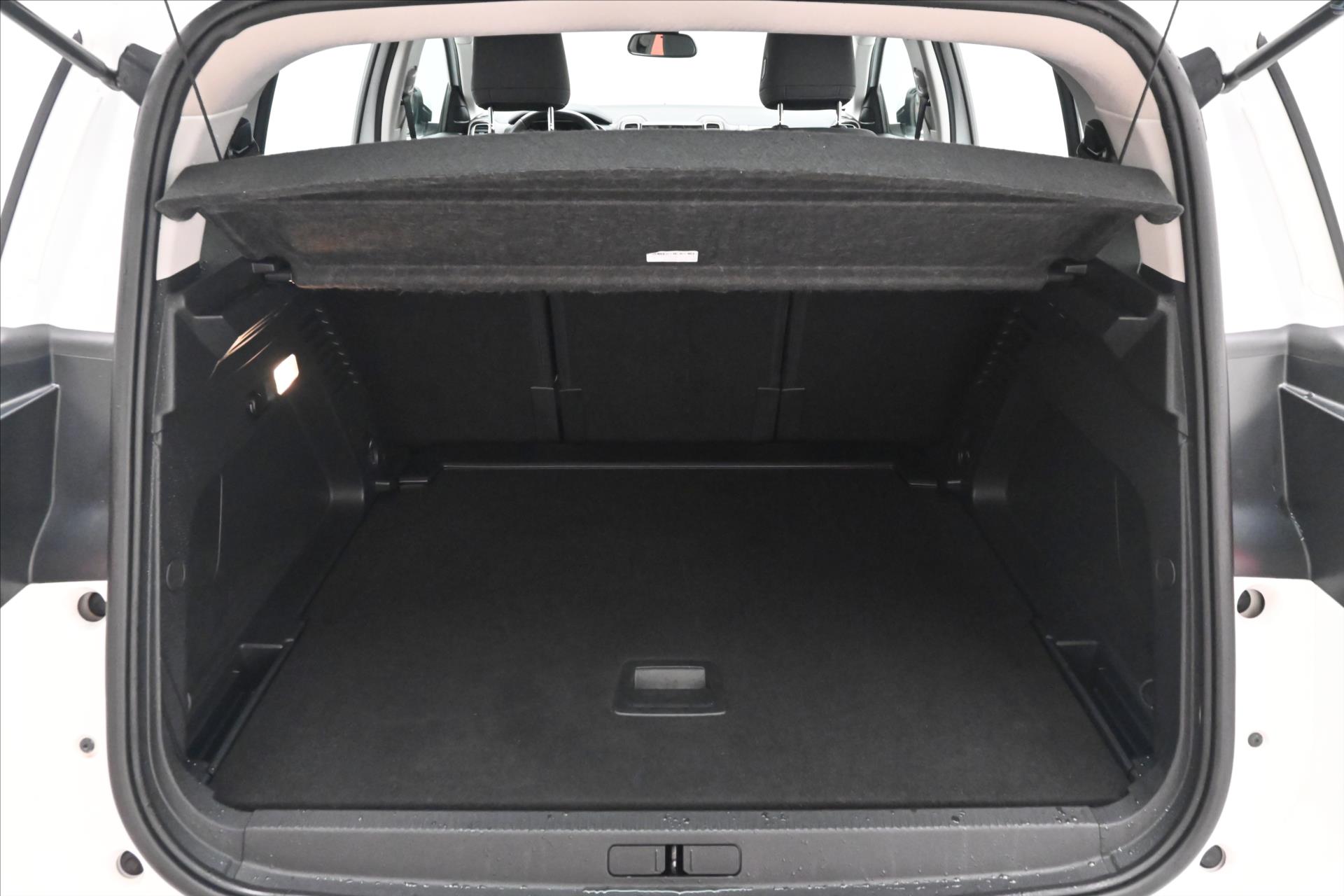 Hlavní fotografie vozu Citroën C5 Aircross 1,5 BlueHDi 96 kW S&S Business Záruka až 5 let (10)