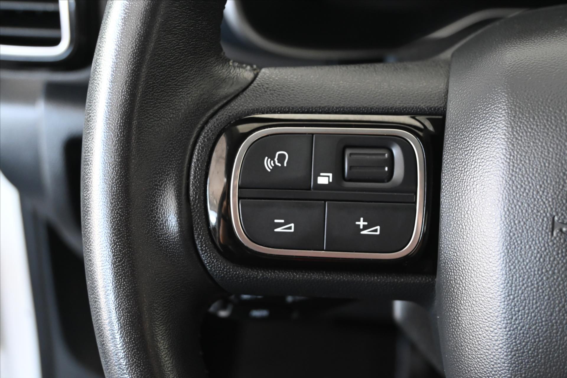 Hlavní fotografie vozu Citroën C5 Aircross 1,5 BlueHDi 96 kW S&S Business Záruka až 5 let (18)