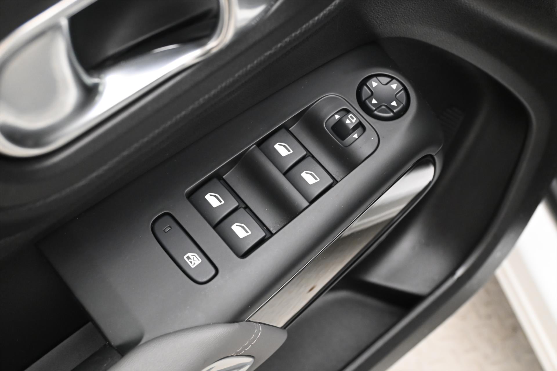 Hlavní fotografie vozu Citroën C5 Aircross 1,5 BlueHDi 96 kW S&S Business Záruka až 5 let (24)