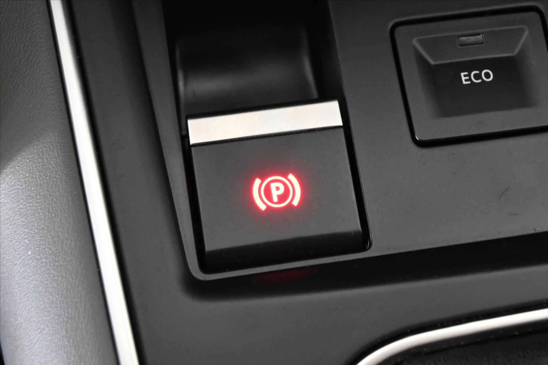 Hlavní fotografie vozu Citroën C5 Aircross 1,5 BlueHDi 96 kW S&S Business Záruka až 5 let (25)