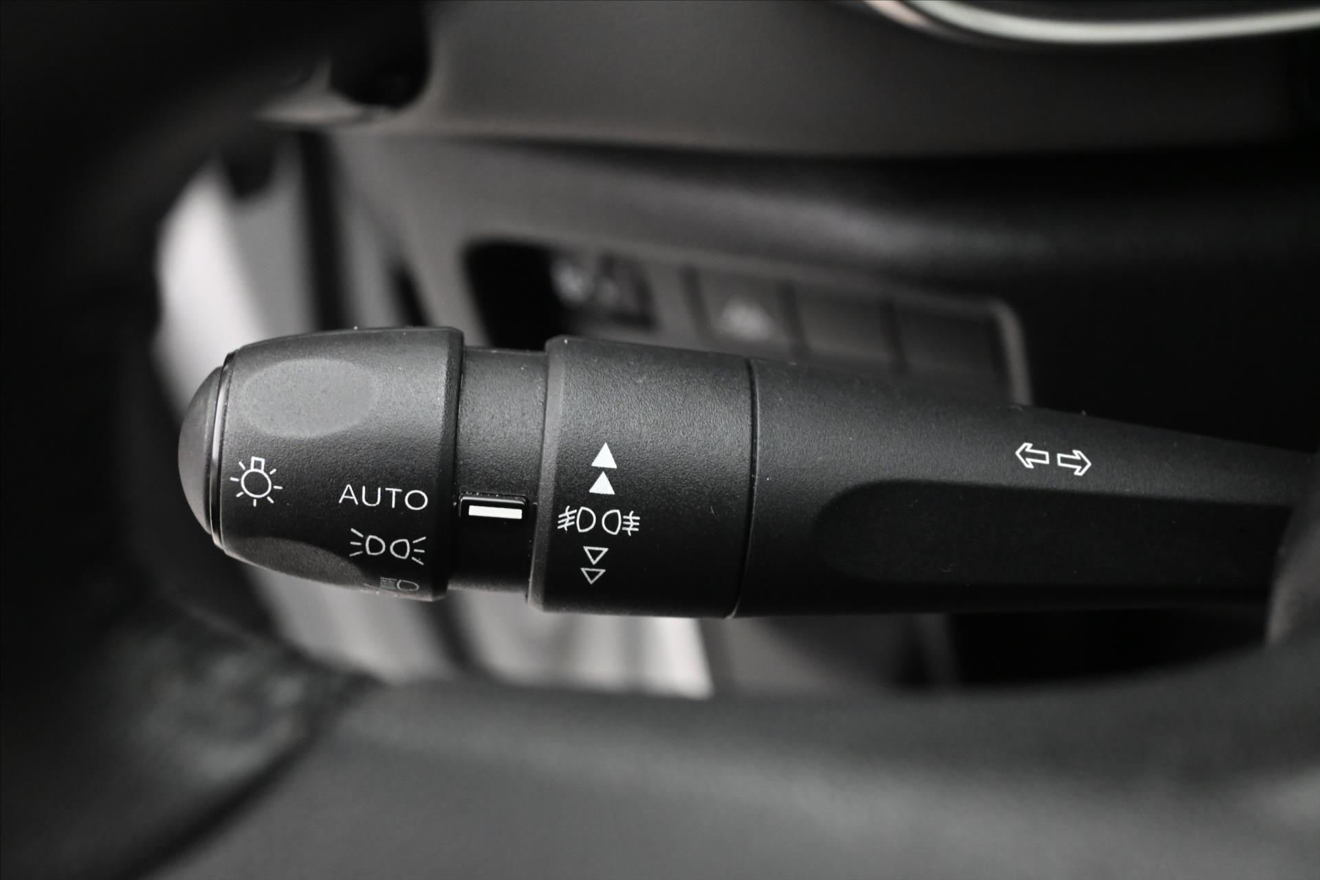 Hlavní fotografie vozu Citroën C5 Aircross 1,5 BlueHDi 96 kW S&S Business Záruka až 5 let (25)