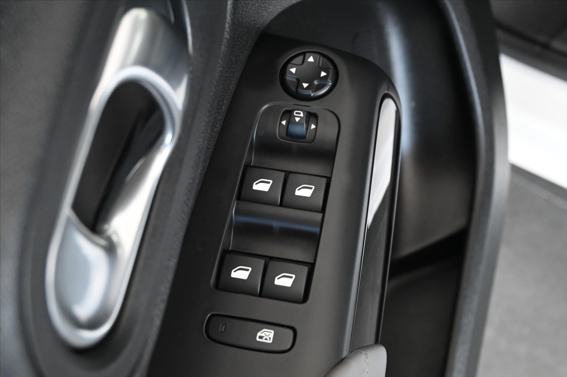 Hlavní fotografie vozu Citroën C5 Aircross 1,5 BlueHDi 96 kW S&S Business Záruka až 5 let (27)