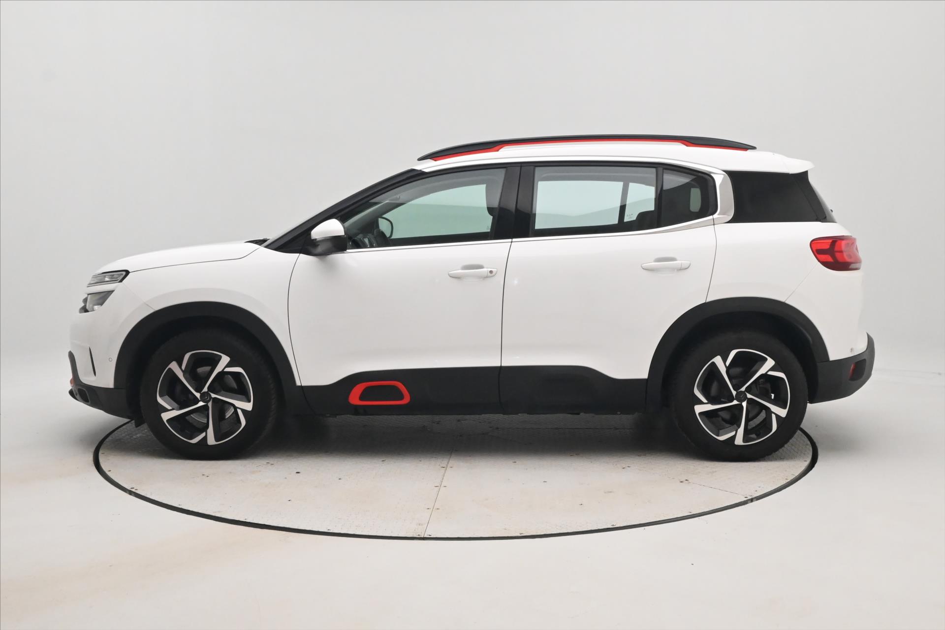 Hlavní fotografie vozu Citroën C5 Aircross 1,5 BlueHDi 96 kW S&S Business Záruka až 5 let (8)