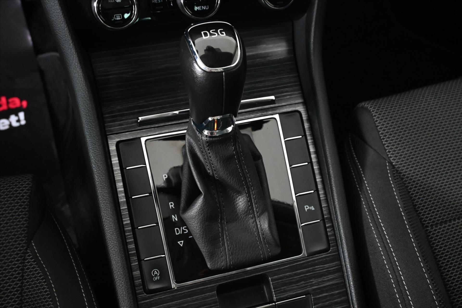 Hlavní fotografie vozu Škoda Superb 2,0 TDI 110kW*DSG*STYLE*Záruka až 5 let (24)