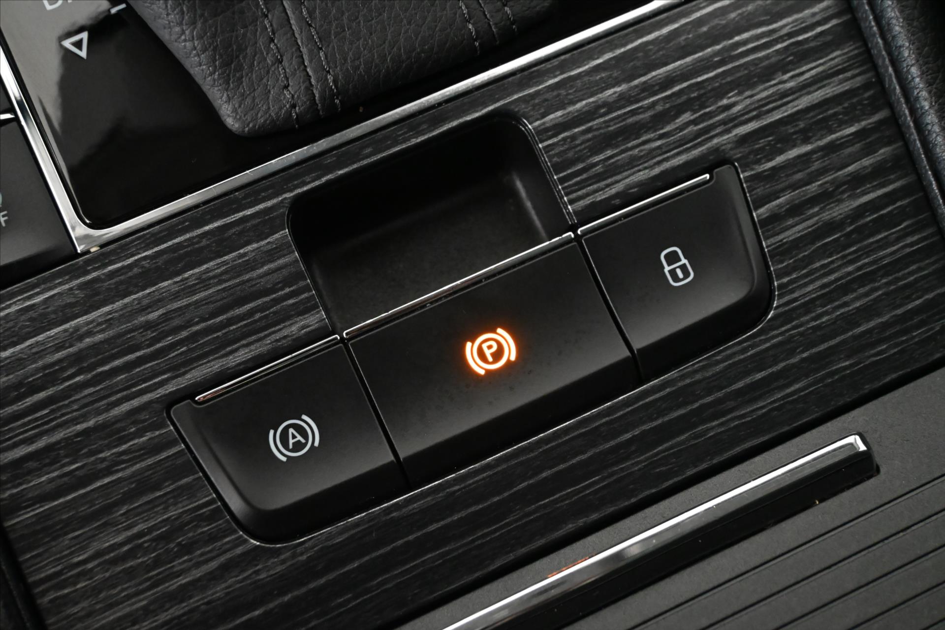 Hlavní fotografie vozu Škoda Superb 2,0 TDI 110kW*DSG*STYLE*Záruka až 5 let (25)