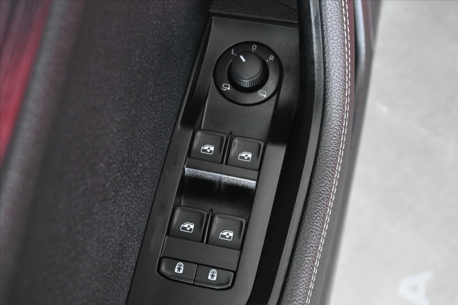 Hlavní fotografie vozu Škoda Superb 2,0 TDI 110kW*DSG*STYLE*Záruka až 5 let (27)