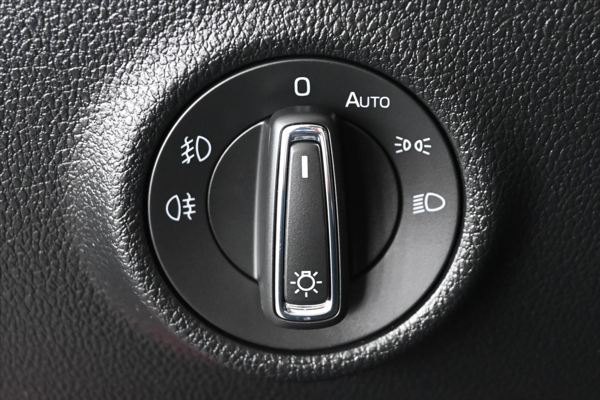 Hlavní fotografie vozu Škoda Superb 2,0 TDI 110kW*DSG*STYLE*Záruka až 5 let (28)