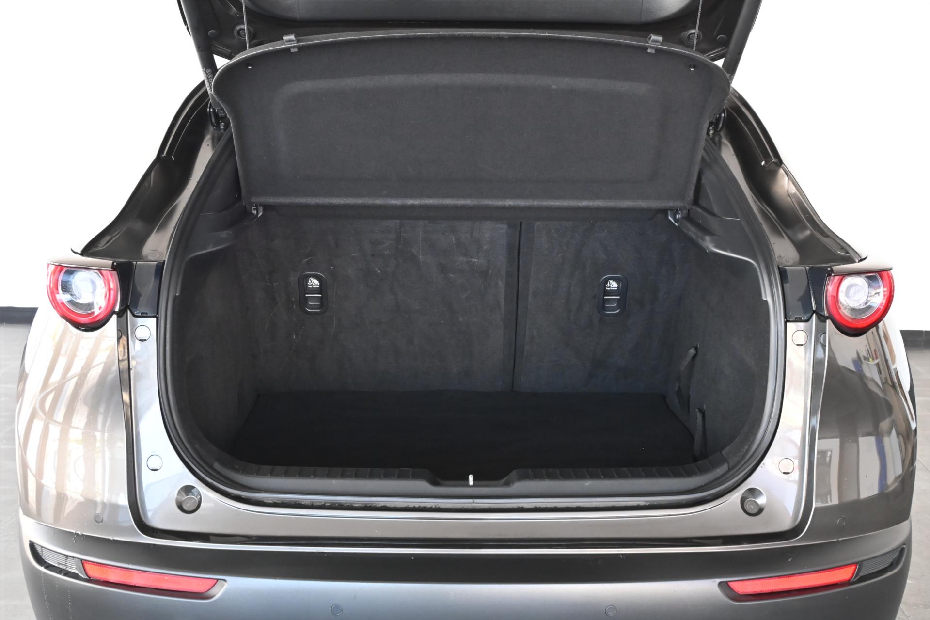 Hlavní fotografie vozu Mazda CX-30 2,0 Skyactiv-X 132 kW Luxury Záruka až 5 let (7)