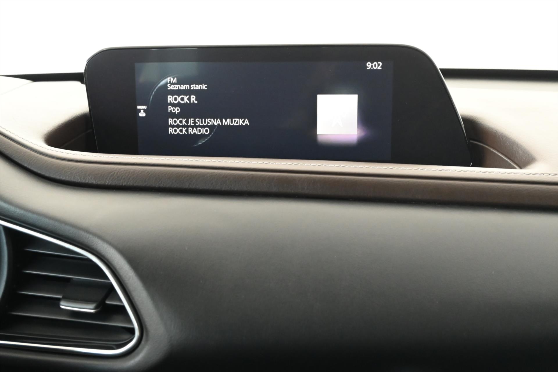 Hlavní fotografie vozu Mazda CX-30 2,0 Skyactiv-X 132kW *Luxury* Záruka až 5 let (18)