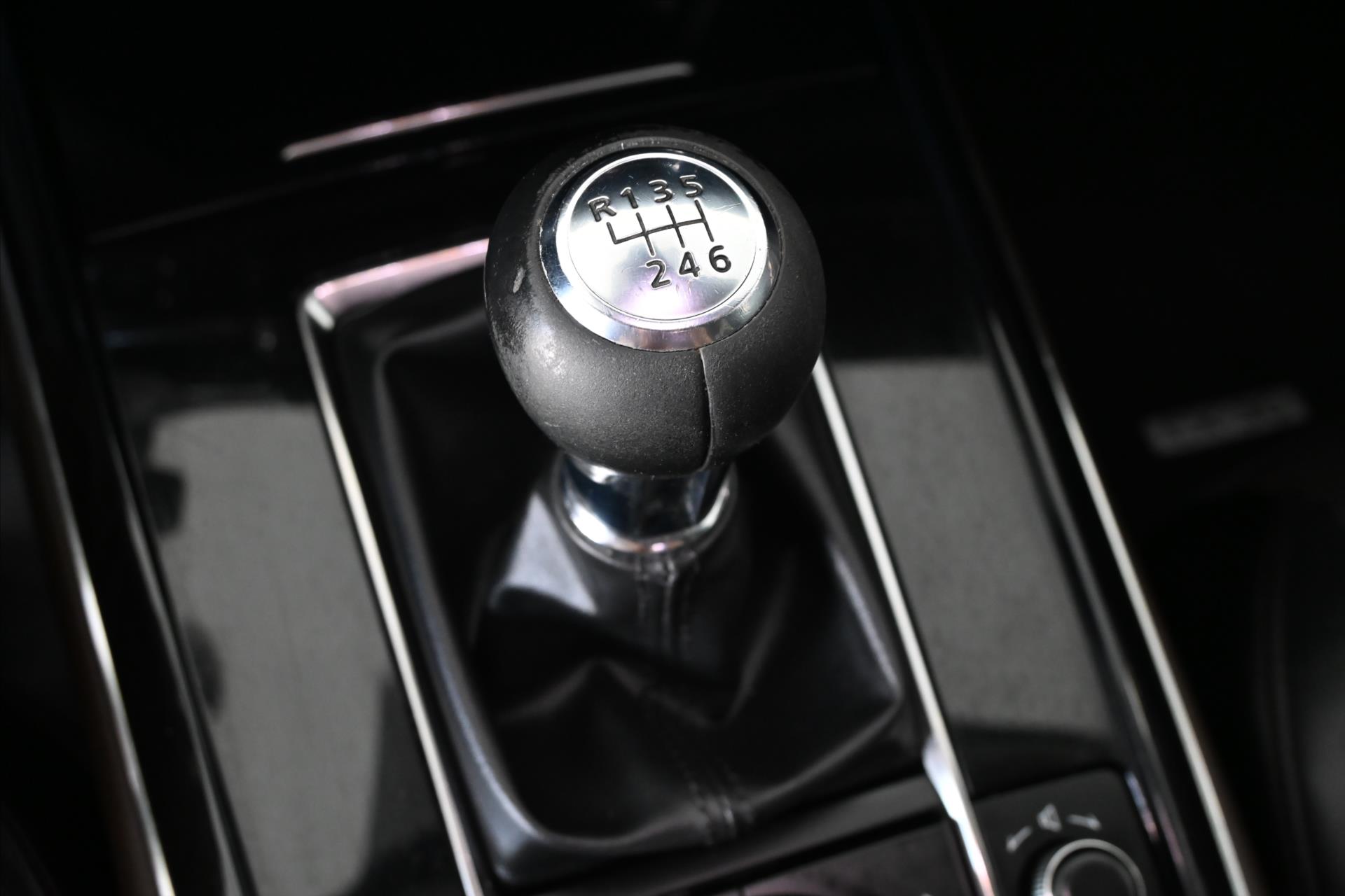 Hlavní fotografie vozu Mazda CX-30 2,0 Skyactiv-X 132kW *Luxury* Záruka až 5 let (21)