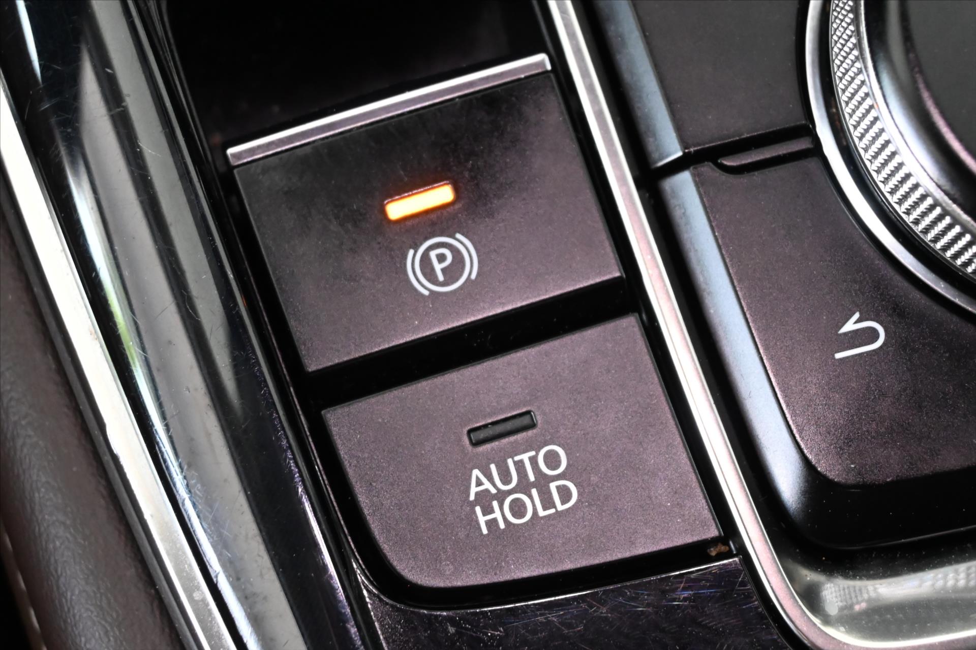 Hlavní fotografie vozu Mazda CX-30 2,0 Skyactiv-X 132kW *Luxury* Záruka až 5 let (22)