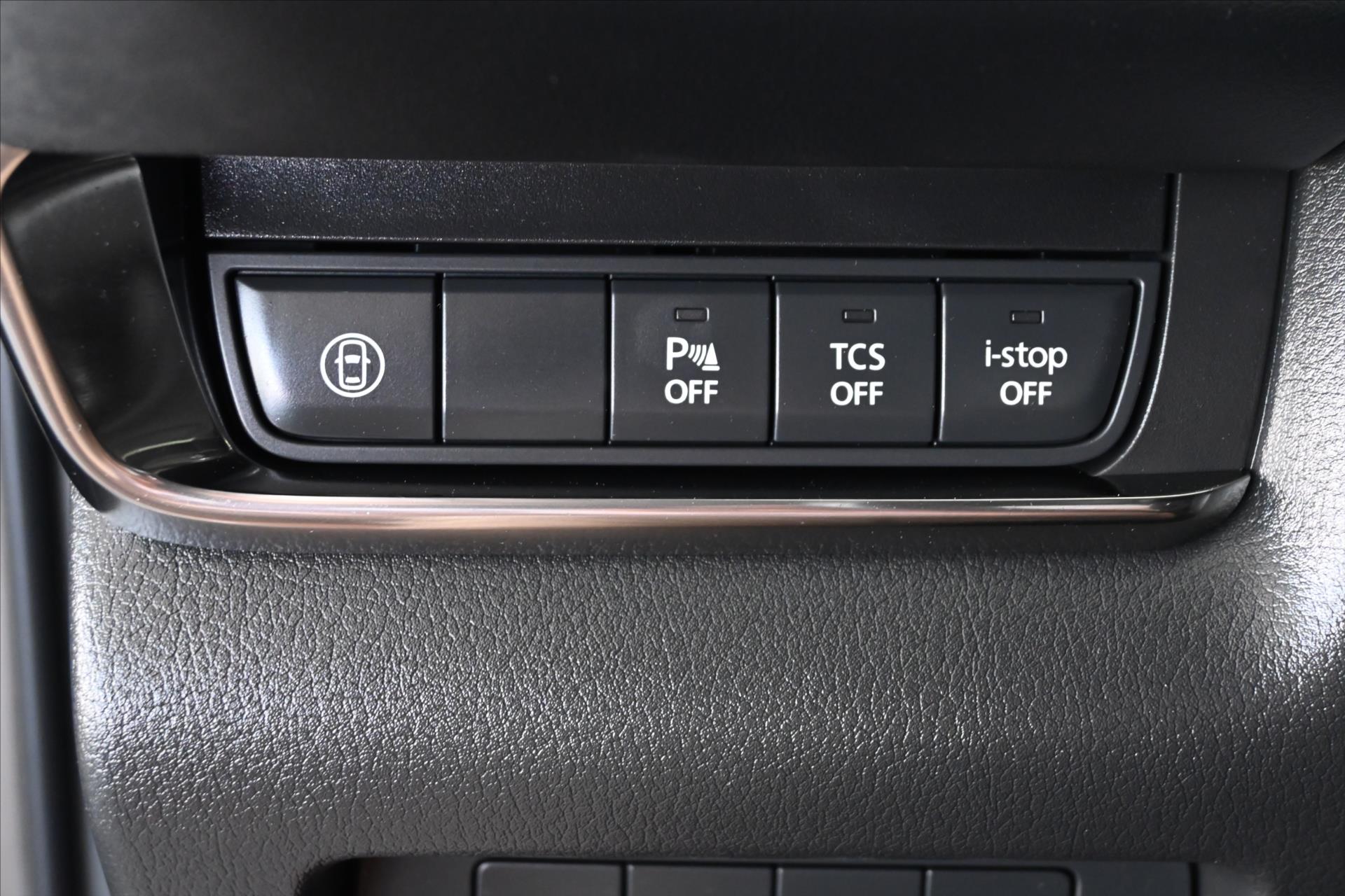 Hlavní fotografie vozu Mazda CX-30 2,0 Skyactiv-X 132kW *Luxury* Záruka až 5 let (25)