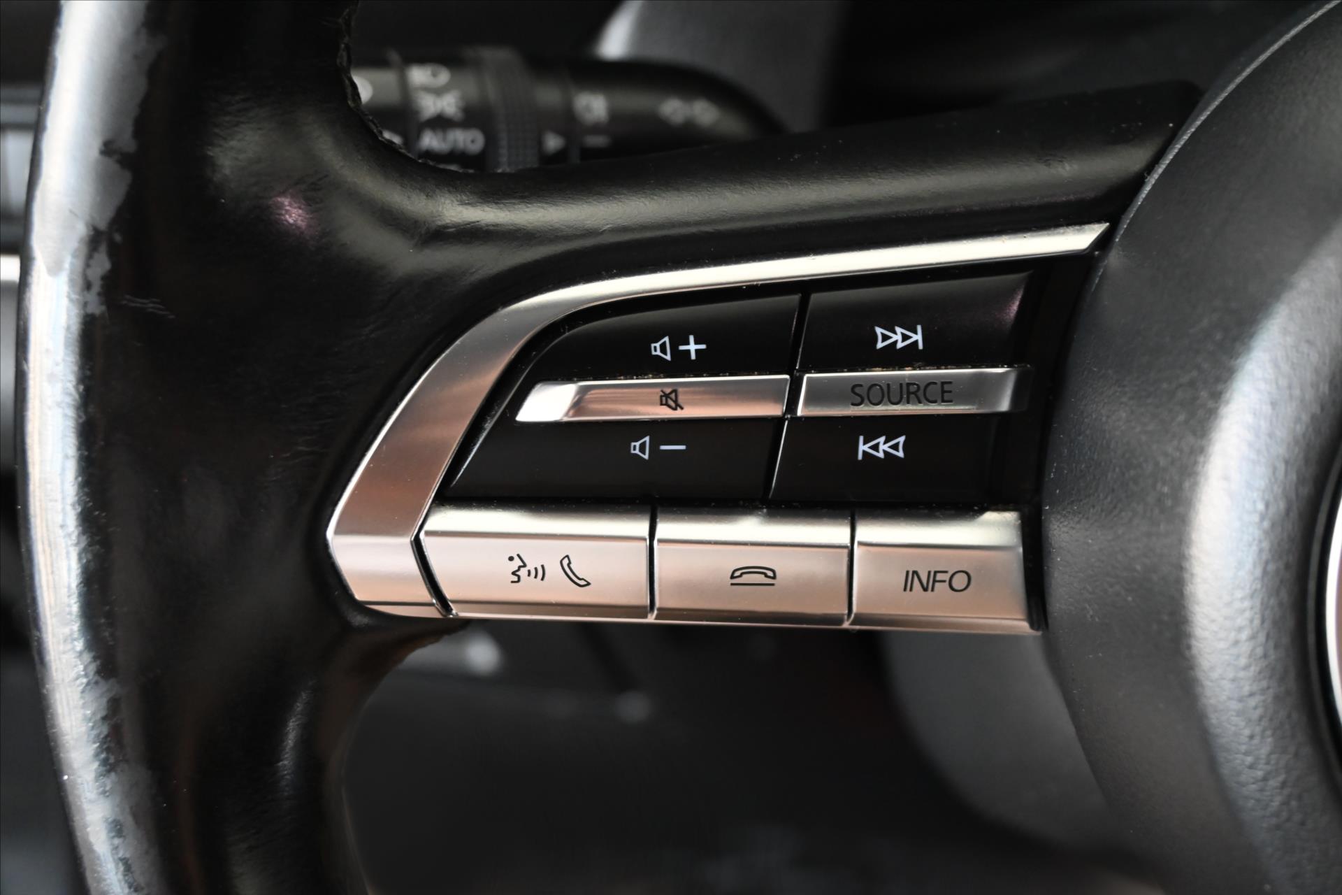 Hlavní fotografie vozu Mazda CX-30 2,0 Skyactiv-X 132 kW Luxury Záruka až 5 let (18)