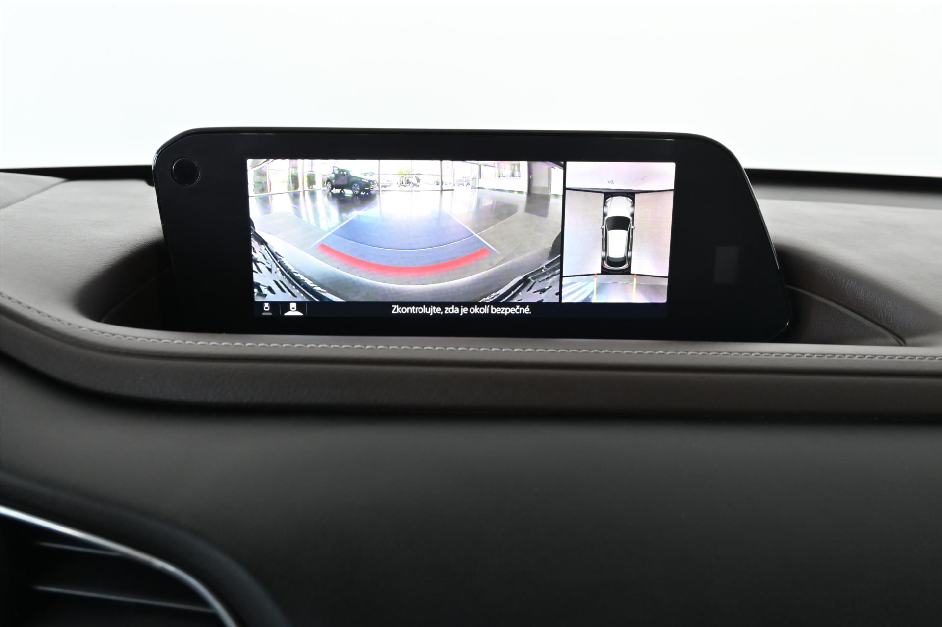 Hlavní fotografie vozu Mazda CX-30 2,0 Skyactiv-X 132 kW Luxury Záruka až 5 let (23)