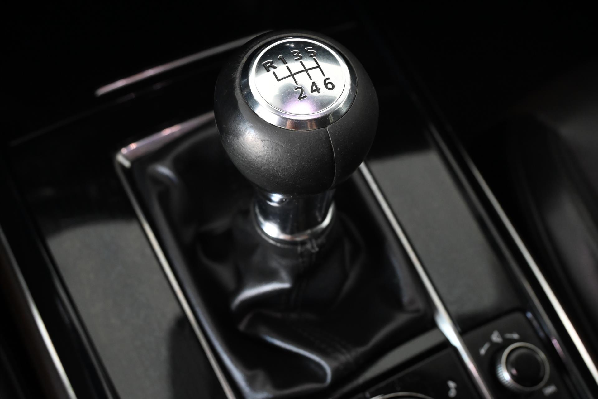 Hlavní fotografie vozu Mazda CX-30 2,0 Skyactiv-X 132 kW Luxury Záruka až 5 let (25)