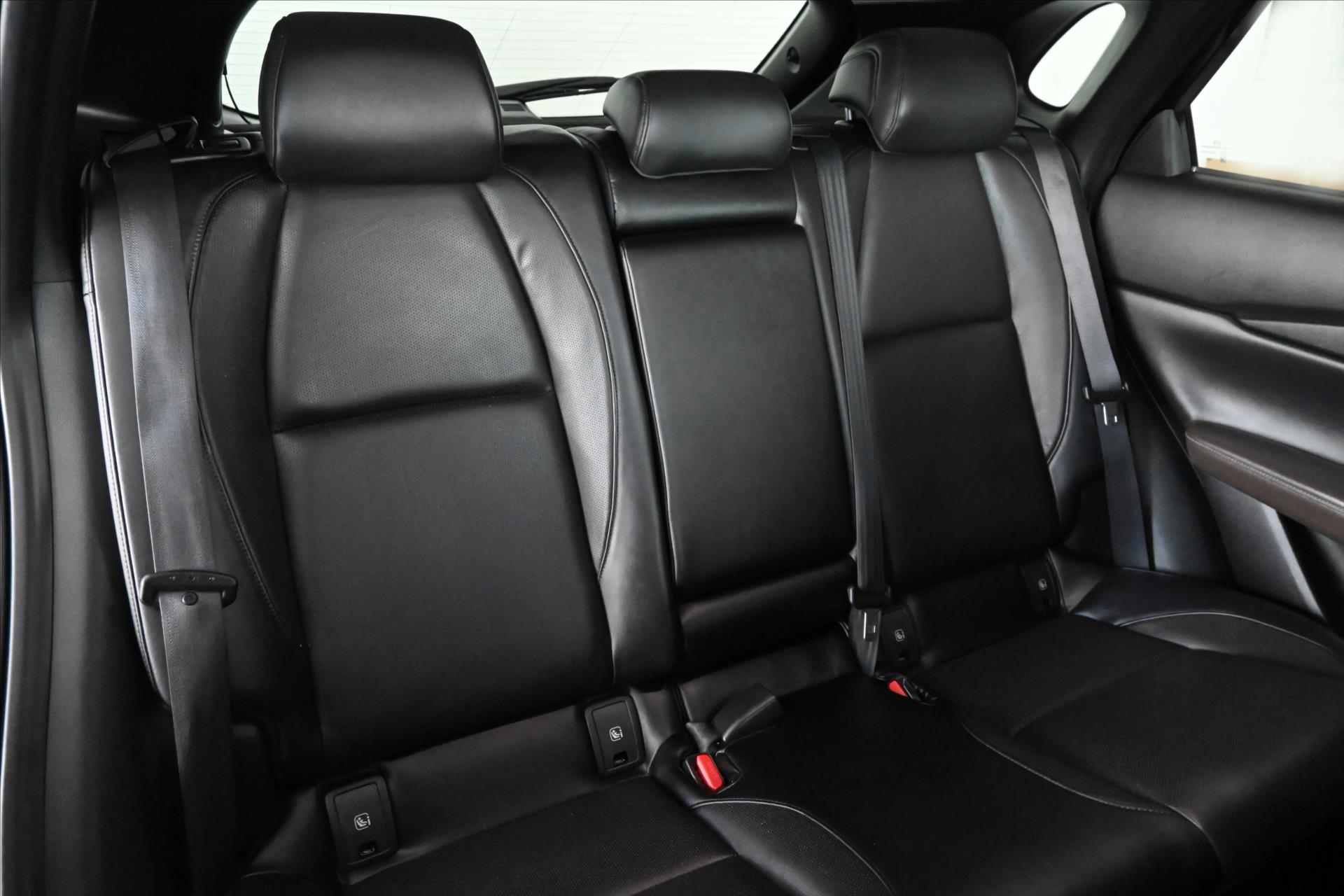 Hlavní fotografie vozu Mazda CX-30 2,0 Skyactiv-X 132 kW Luxury Záruka až 5 let (31)