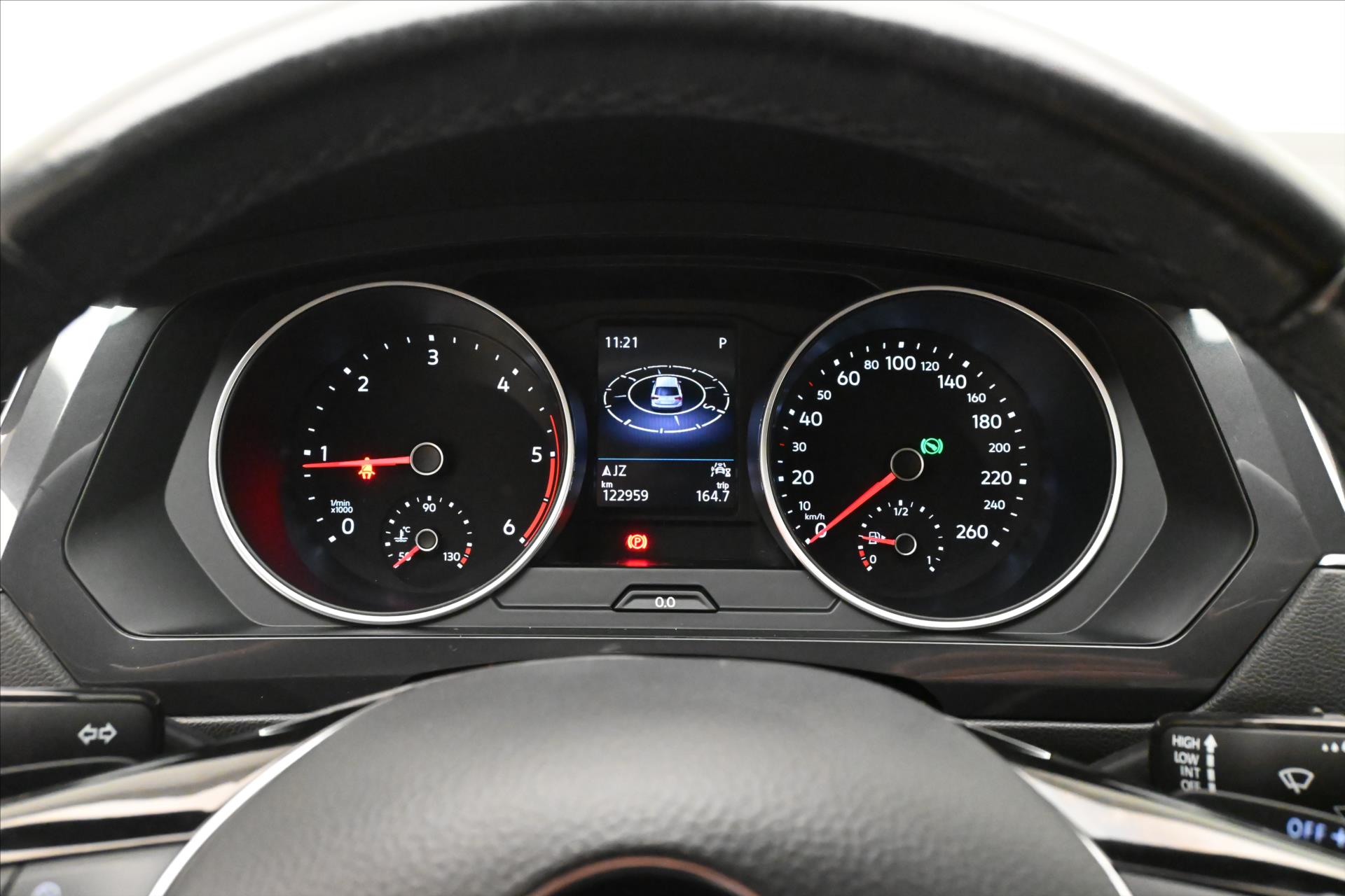 Main photo of the car Volkswagen Tiguan allspace 2.0 TDI 110 kW DSG NAVI Warranty up to 5 years (15)