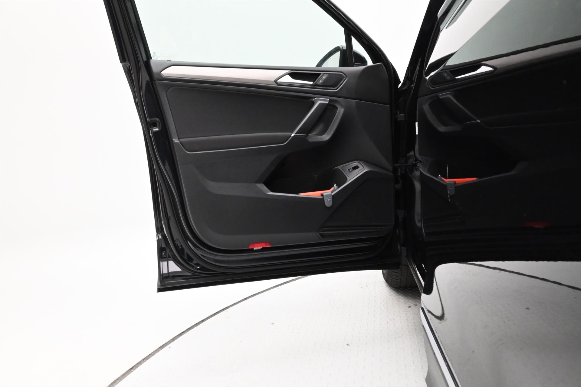 Main photo of the car Volkswagen Tiguan allspace 2.0 TDI 110 kW DSG NAVI Warranty up to 5 years (25)