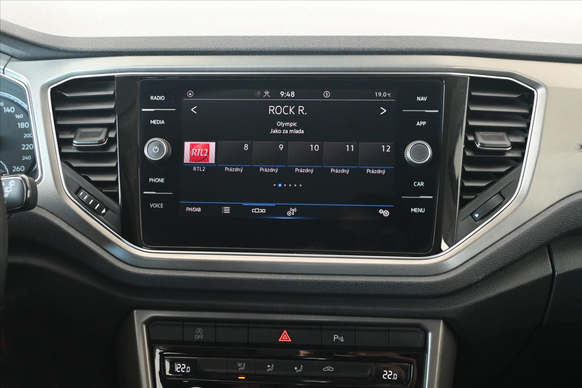 Hlavní fotografie vozu Volkswagen T-Roc 1,6 TDI 85kW COMFORTLINE Záruka až 5 let (19)