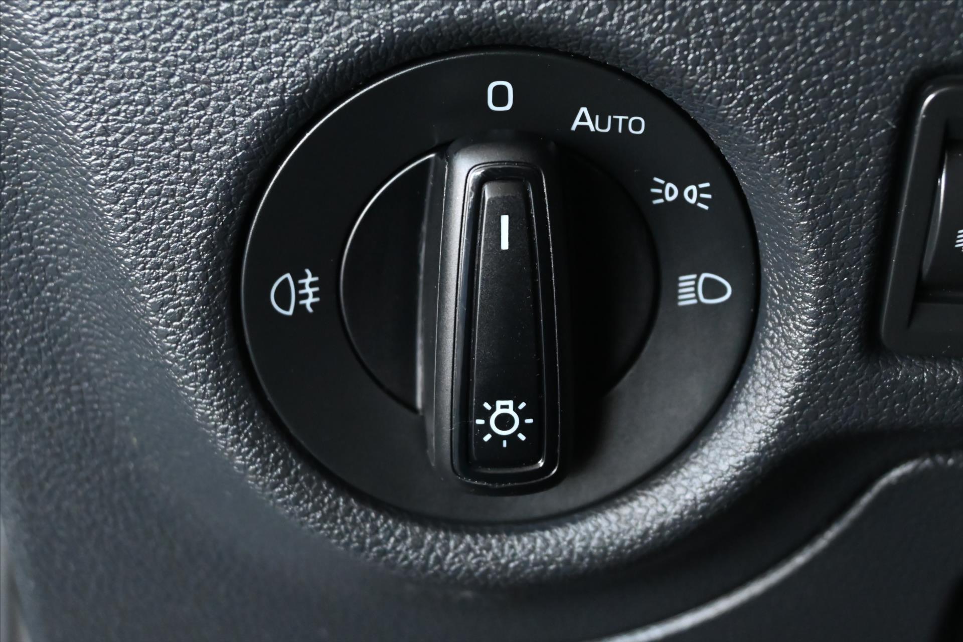 Hlavní fotografie vozu Škoda Kamiq 1,0 TSi 81 kW*Sport Business*Záruka až 5 let (26)