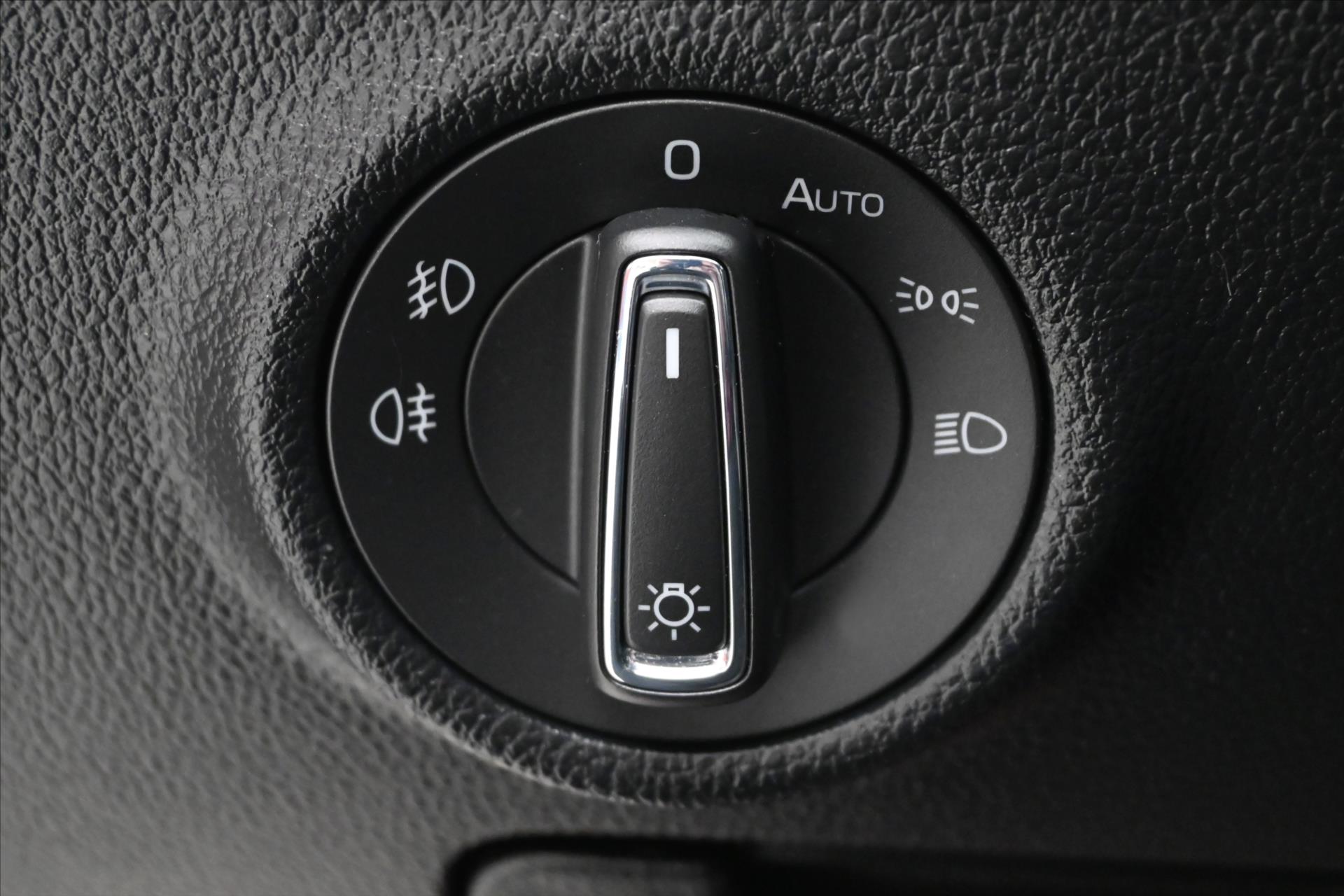 Hlavní fotografie vozu Škoda Superb 2,0 TDI 110 kW DSG Style Záruka až 5 let (28)