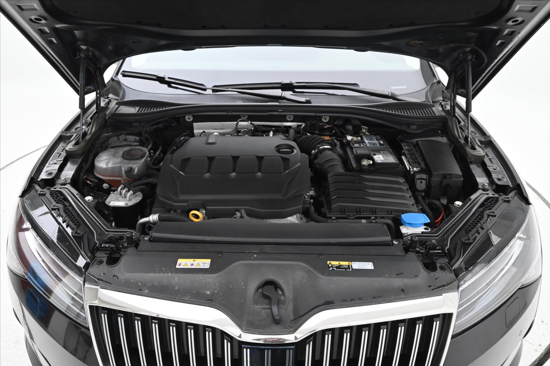 Hlavní fotografie vozu Škoda Superb 2,0 TDI 110 kW DSG Style Záruka až 5 let (10)