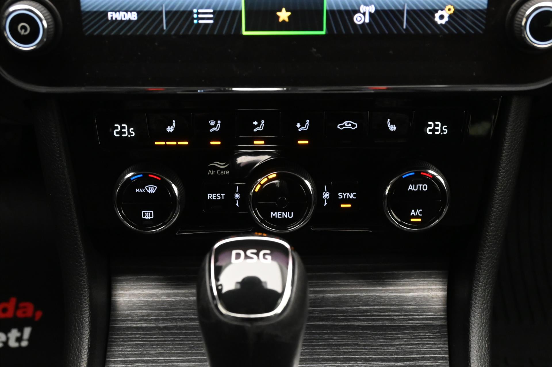 Hlavní fotografie vozu Škoda Superb 2,0 TDi 110kW DSG *Style* Záruka až 5 let (22)