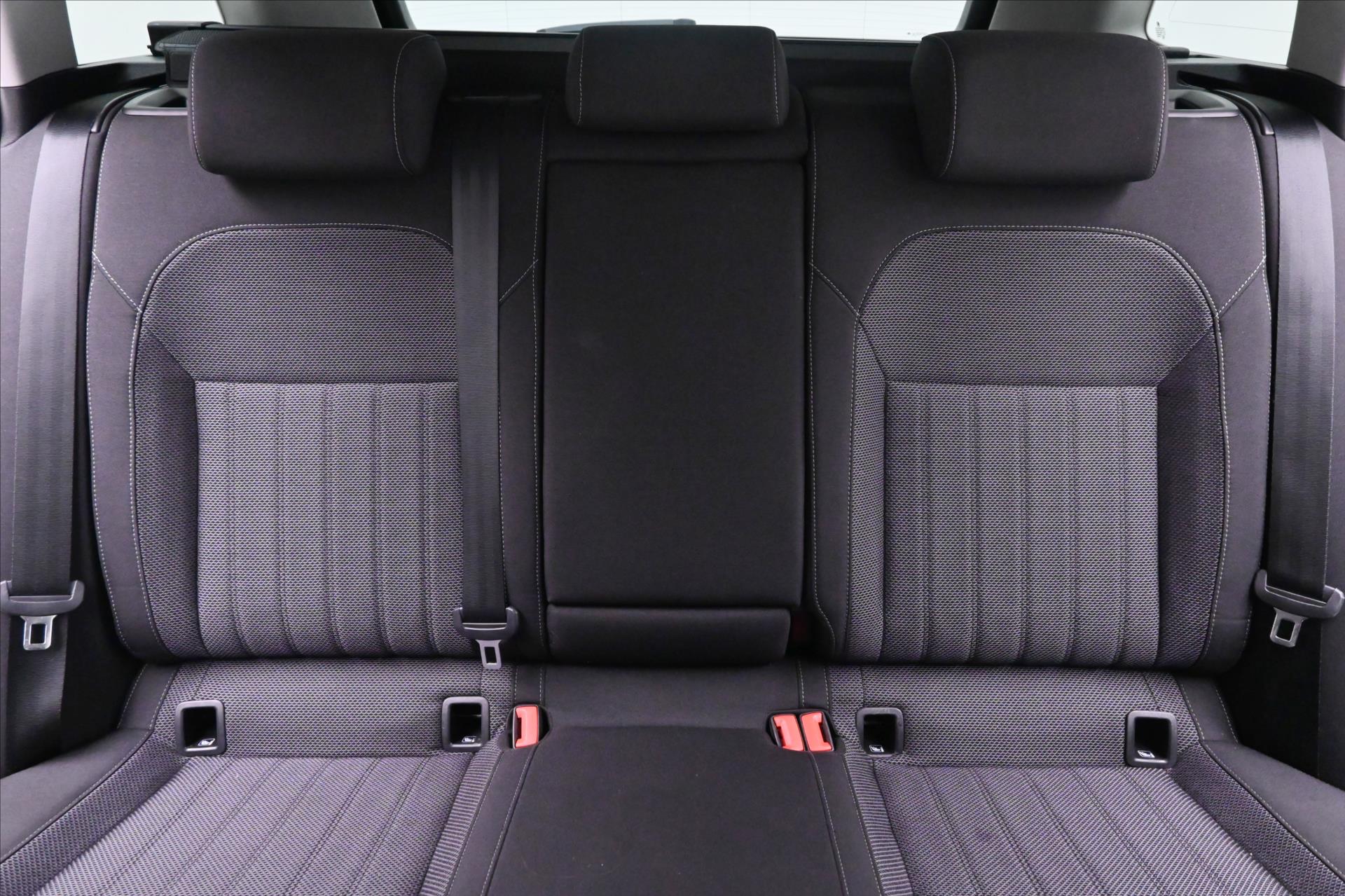 Hlavní fotografie vozu Škoda Superb 2,0 TDi 110kW DSG *Style* Záruka až 5 let (28)