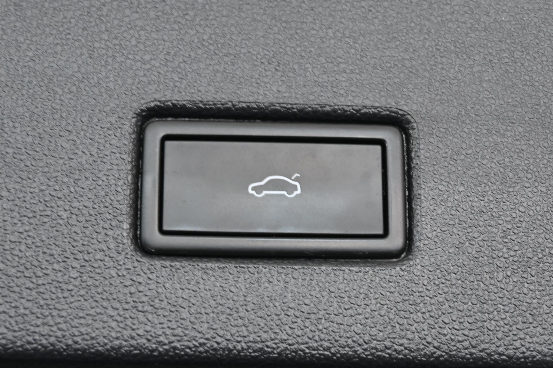 Hlavní fotografie vozu Volkswagen T-Roc 2,0 TDI 110 kW DSG COMFORTLINE Záruka až 5 let (29)