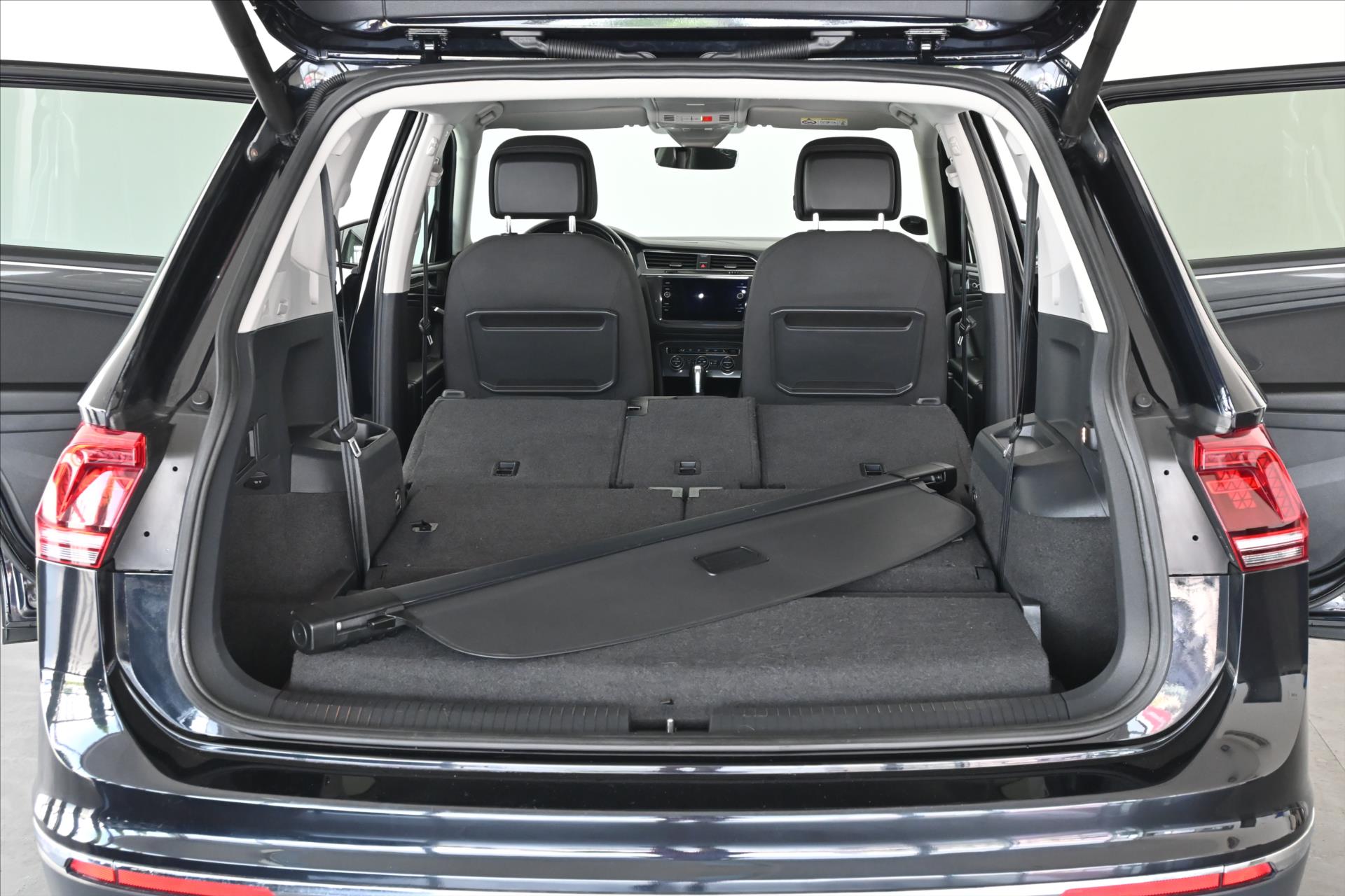 Hlavní fotografie vozu Volkswagen Tiguan Allspace 2,0 TDI 140 kW 4x4 DSG 7míst Záruka až 5 let (9)