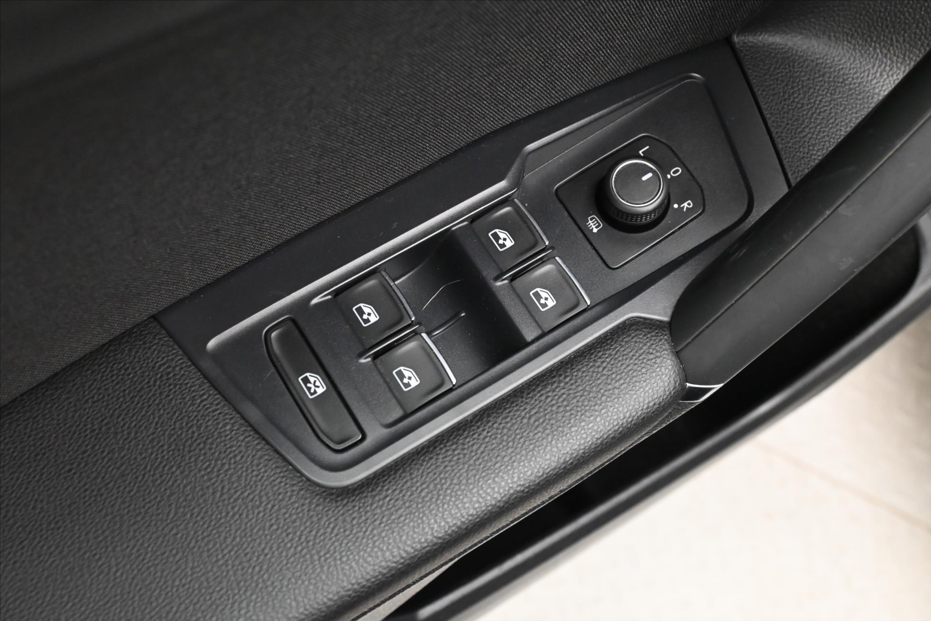 Main photo of the car Volkswagen Tiguan allspace 2.0 TDI 140 kW 4x4 DSG 7 seats Warranty up to 5 years (26)