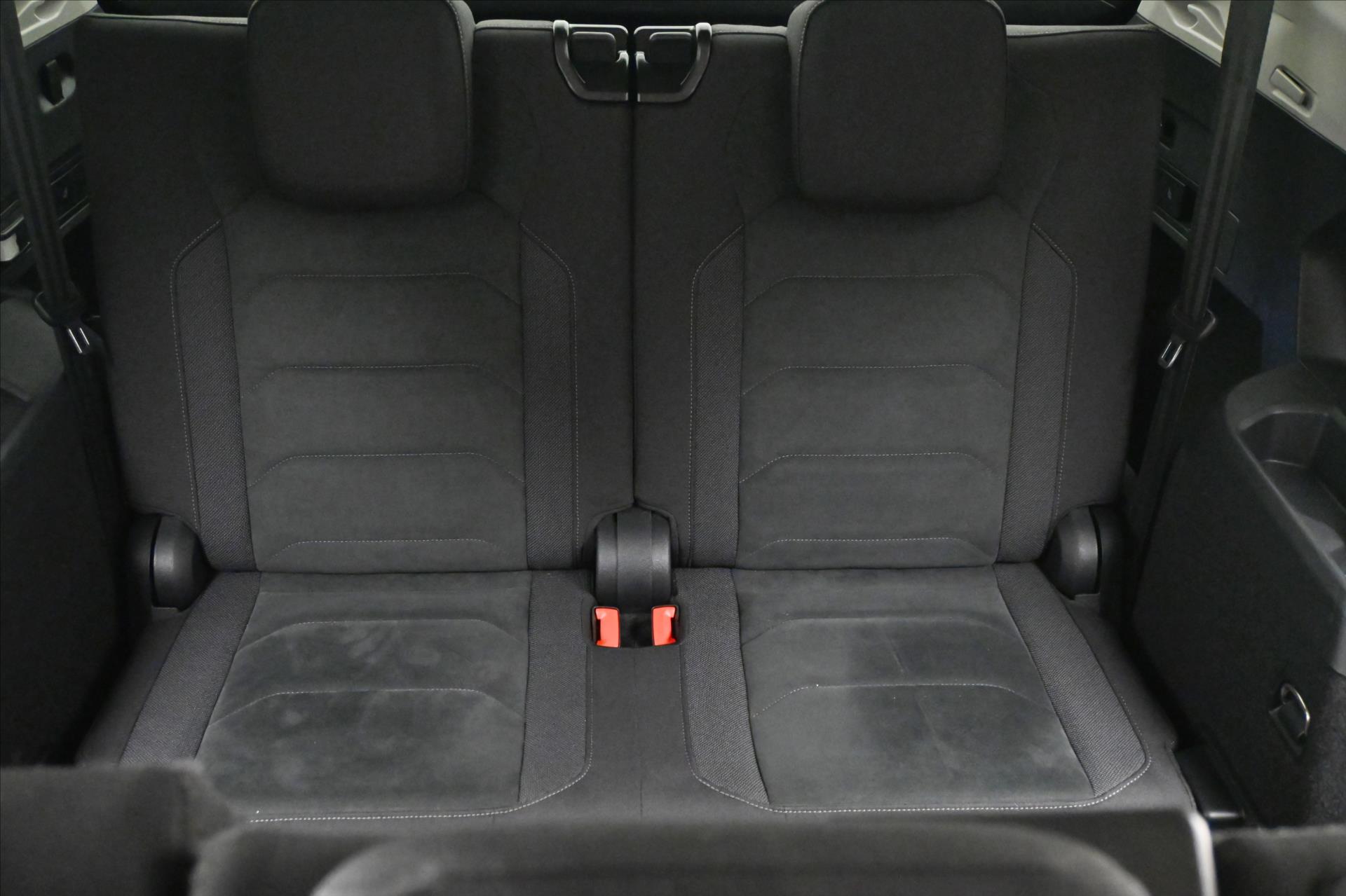 Main photo of the car Volkswagen Tiguan allspace 2.0 TDI 140 kW 4x4 DSG 7 seats Warranty up to 5 years (30)