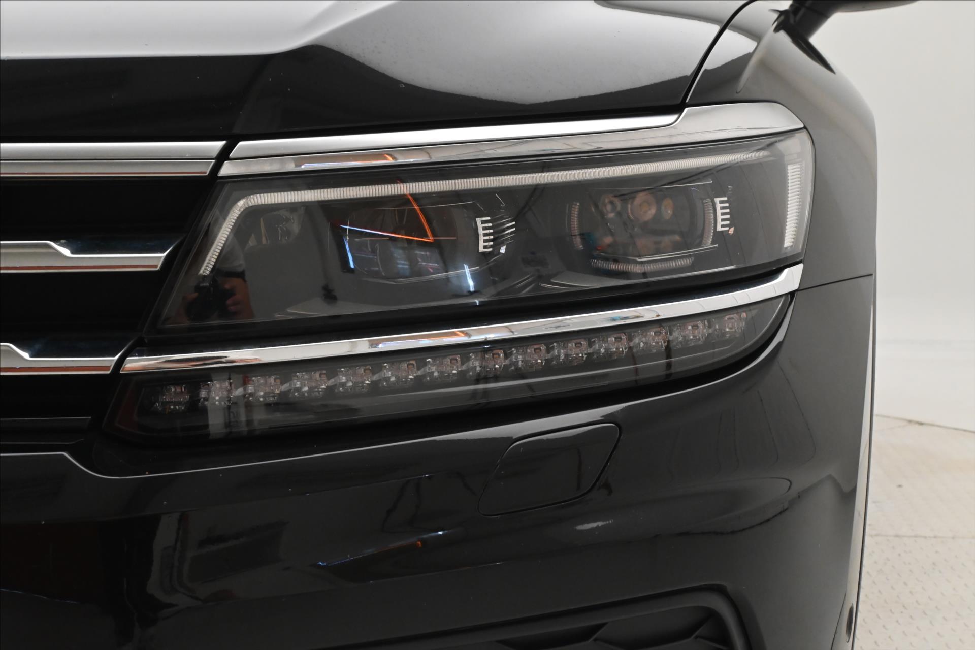 Main photo of the car Volkswagen Tiguan allspace 2.0 TDI 140 kW 4x4 DSG 7 seats Warranty up to 5 years (32)