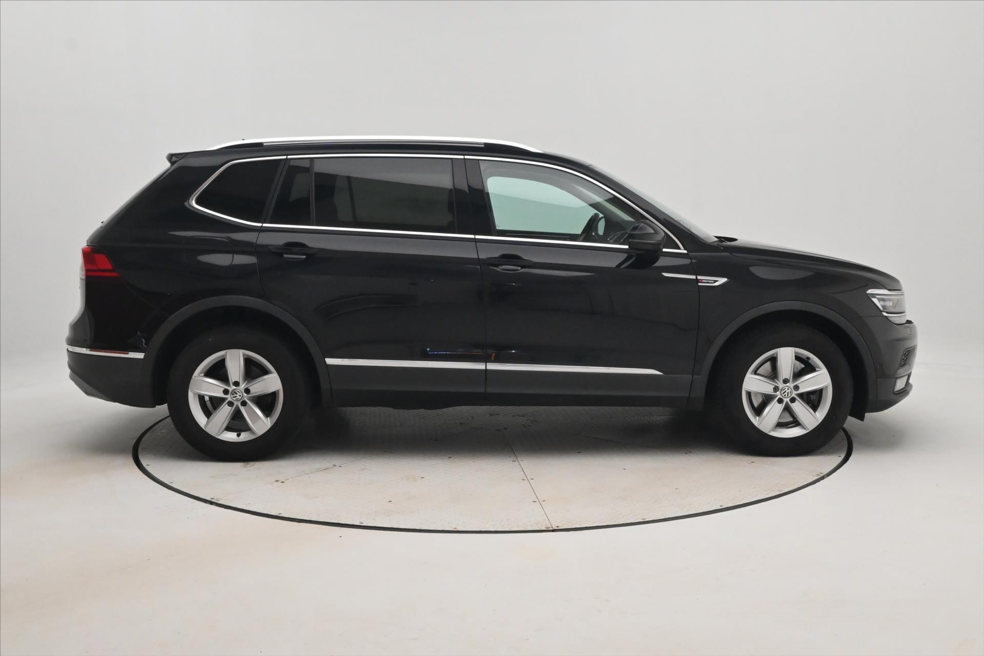 Main photo of the car Volkswagen Tiguan allspace 2.0 TDI 140 kW 4x4 DSG 7 seats Warranty up to 5 years (4)