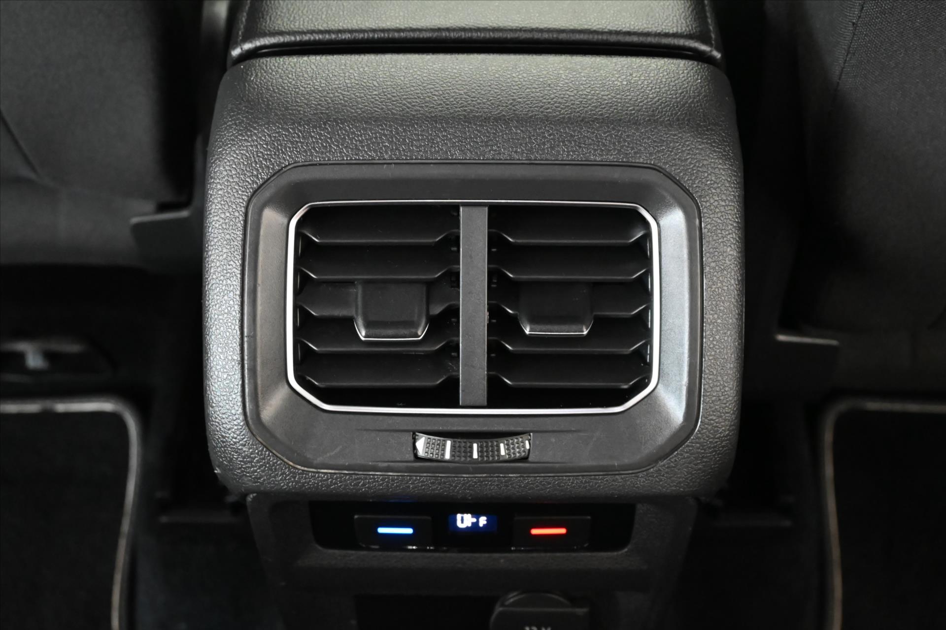 Hlavní fotografie vozu Volkswagen Tiguan Allspace 2,0 TDI 140 kW 4x4 DSG 7míst Záruka až 5 let (28)