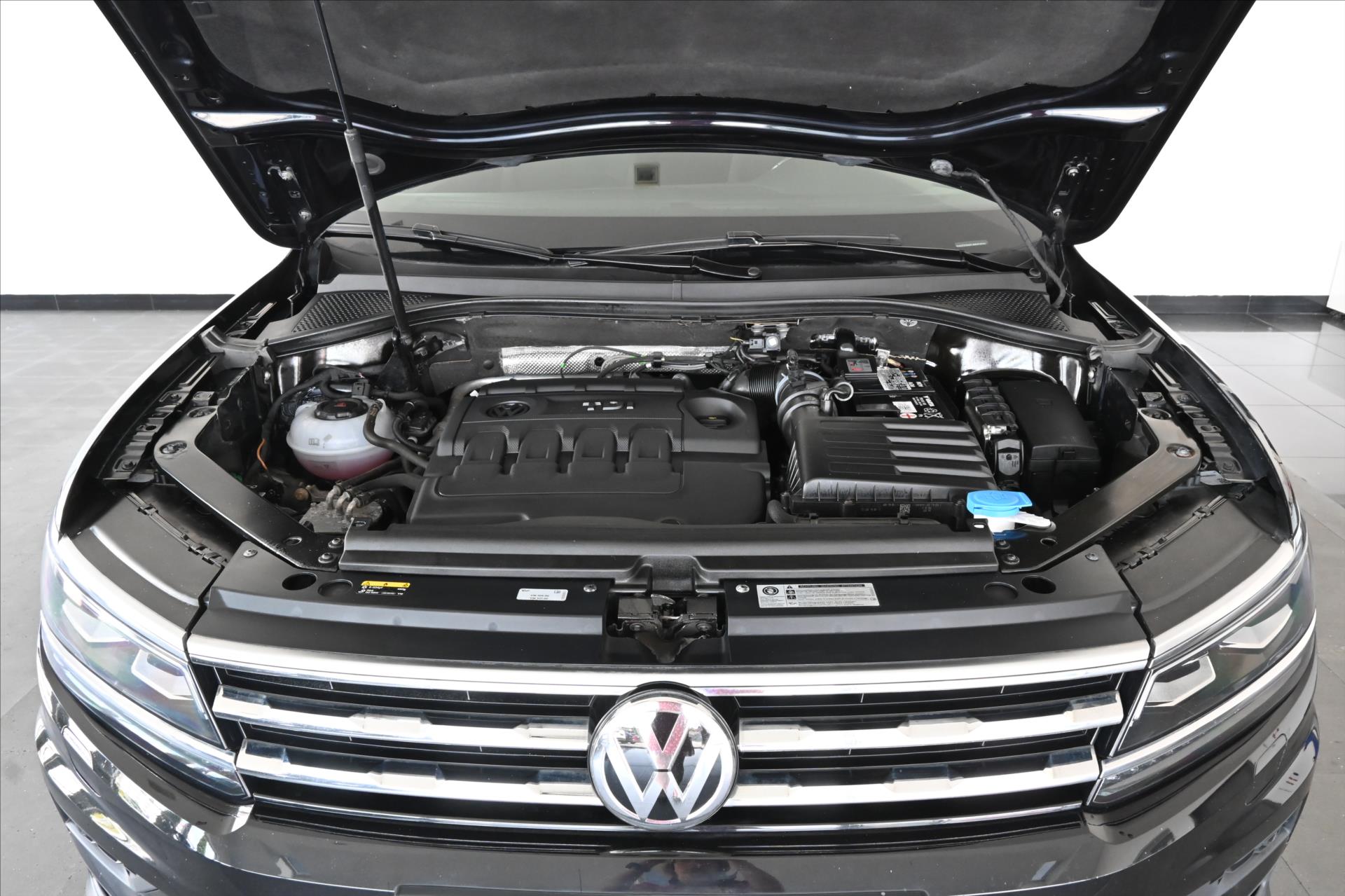 Hlavní fotografie vozu Volkswagen Tiguan Allspace 2,0 TDI 140 kW 4x4 DSG 7míst Záruka až 5 let (6)